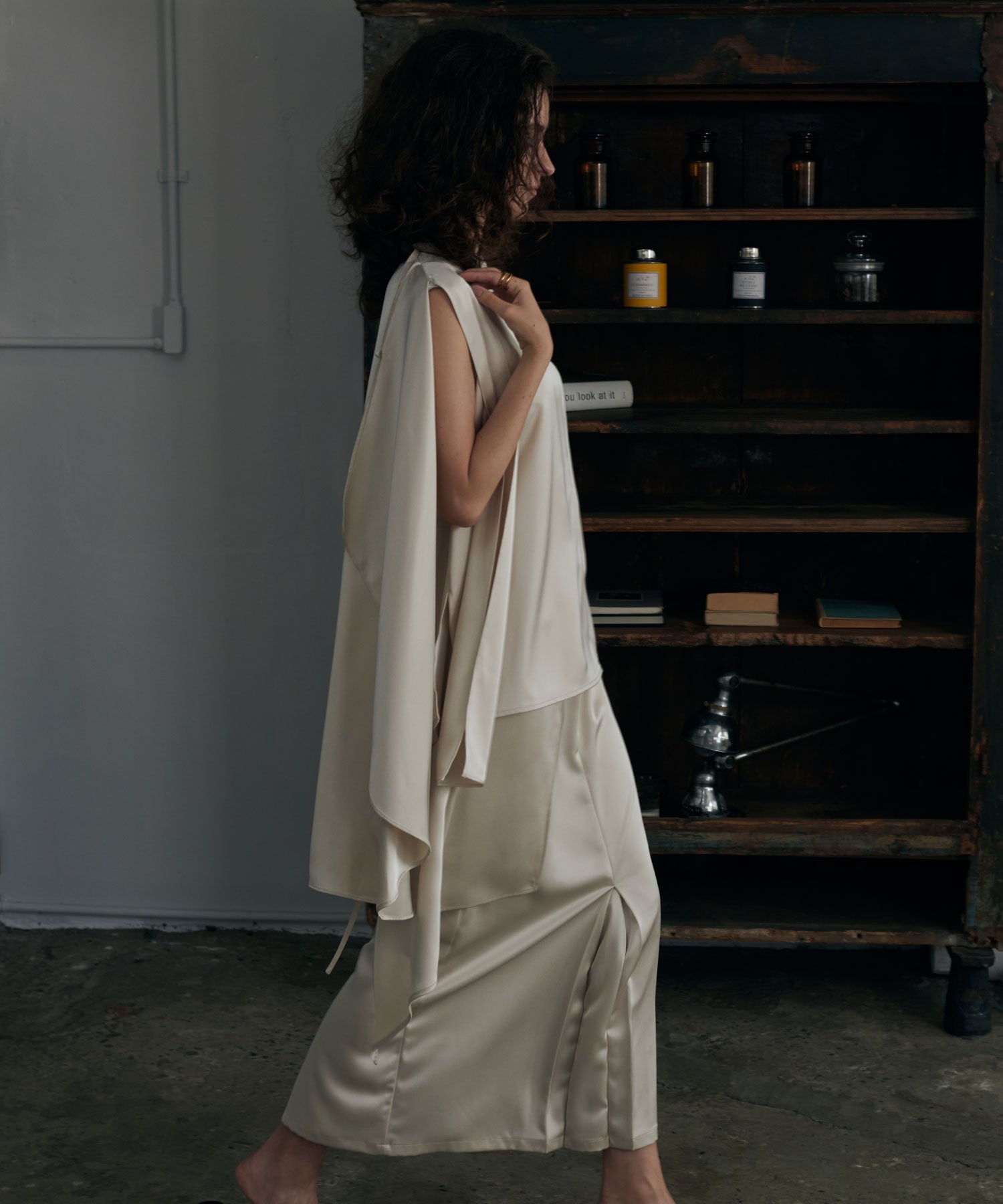 サテンドレープセットアップ