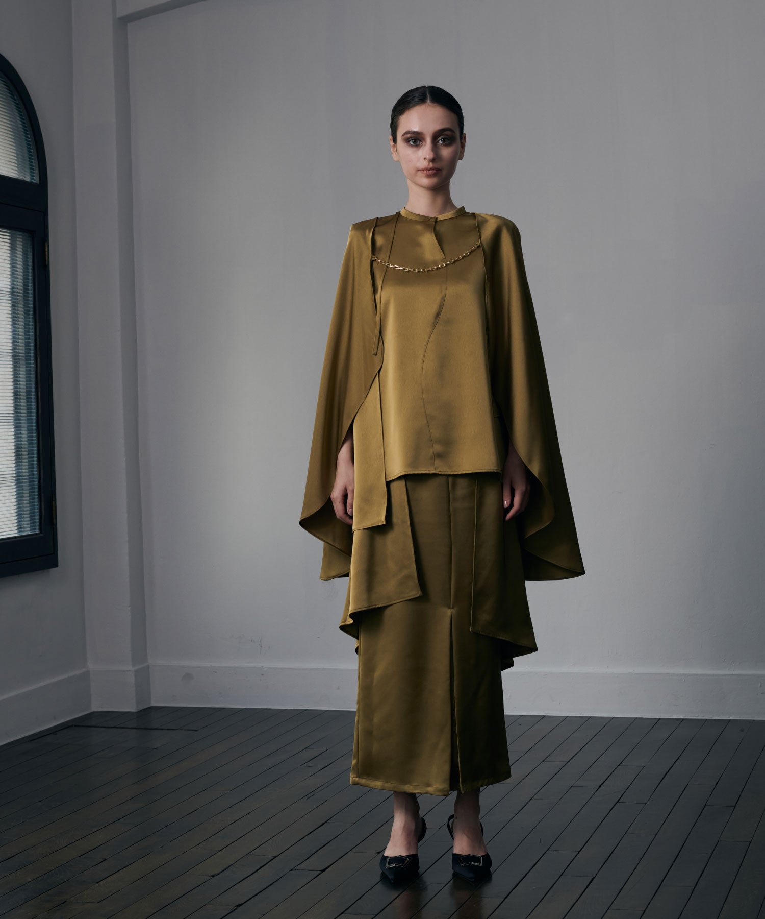 サテンドレープセットアップ