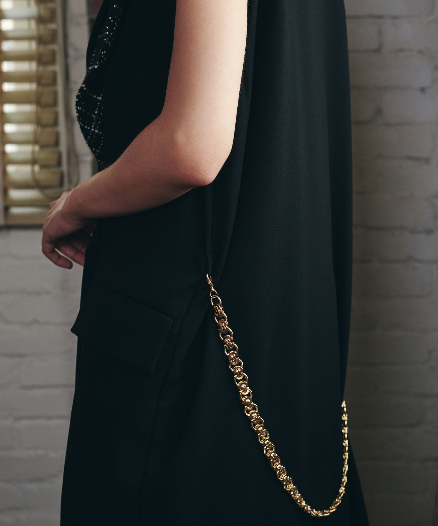 アシンメトリー ロングベスト(チェーンディテール)/Tweed Switching Vest