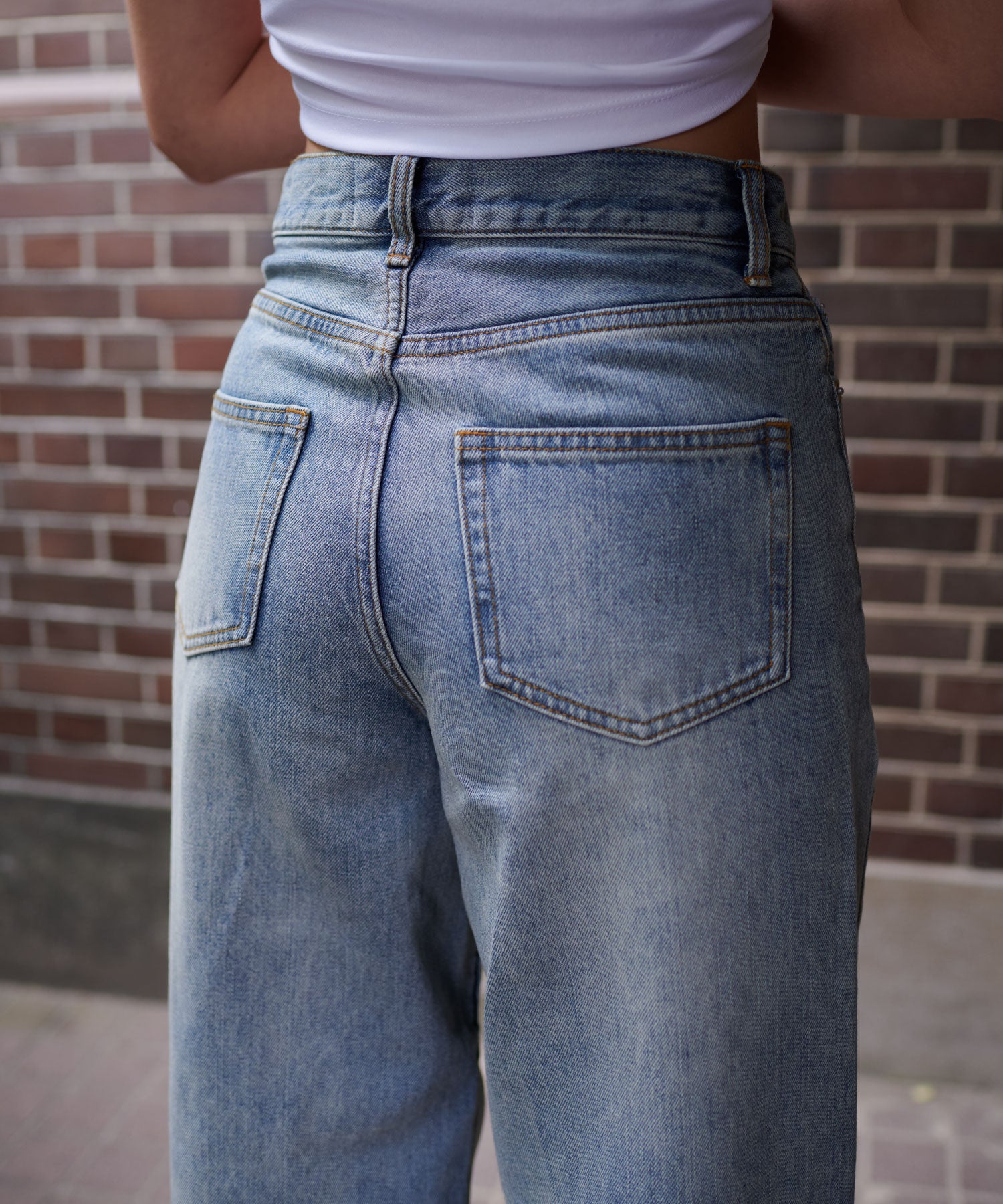 ラインエフェクトストレートワイドデニム