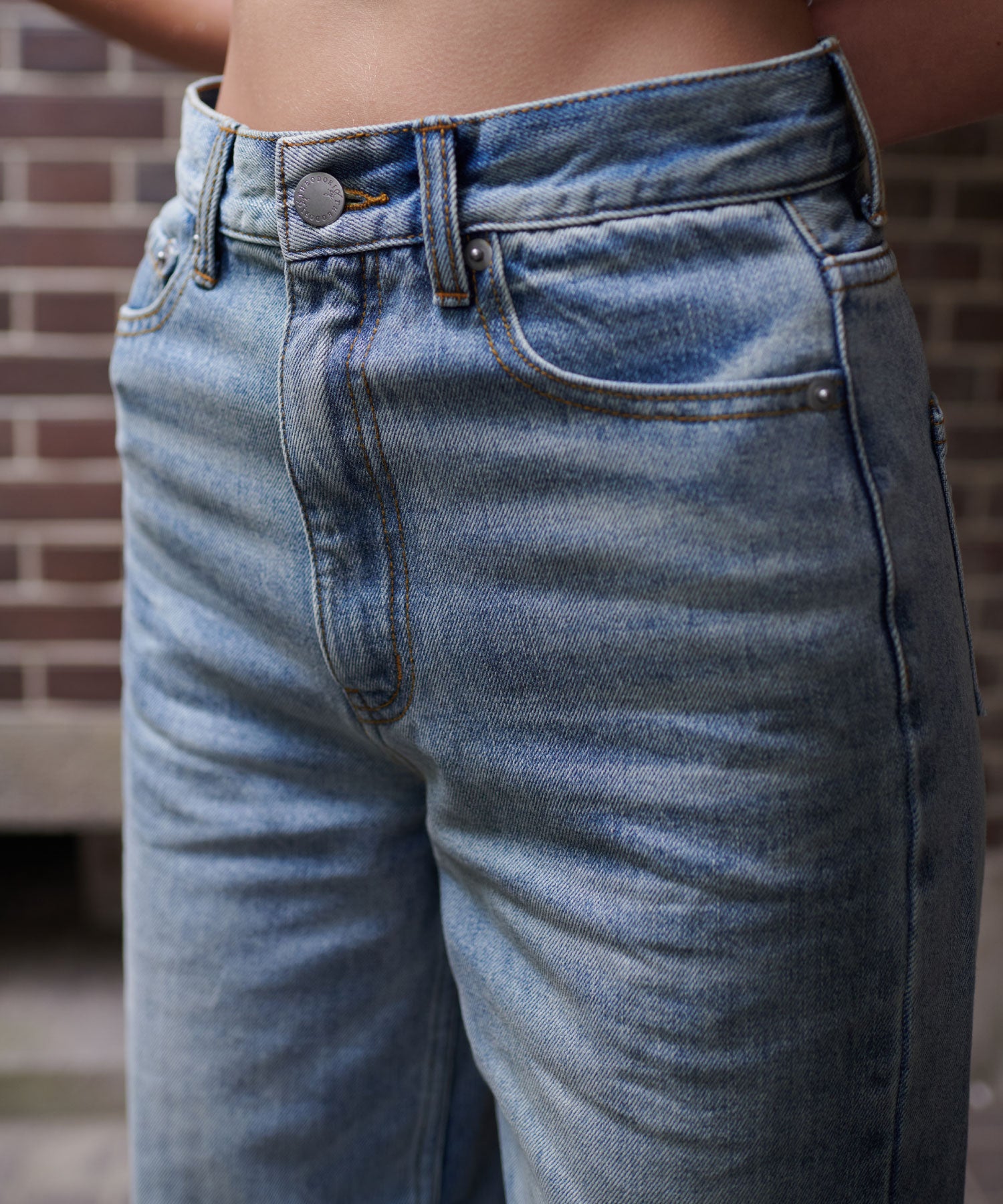 ラインエフェクトストレートワイドデニム