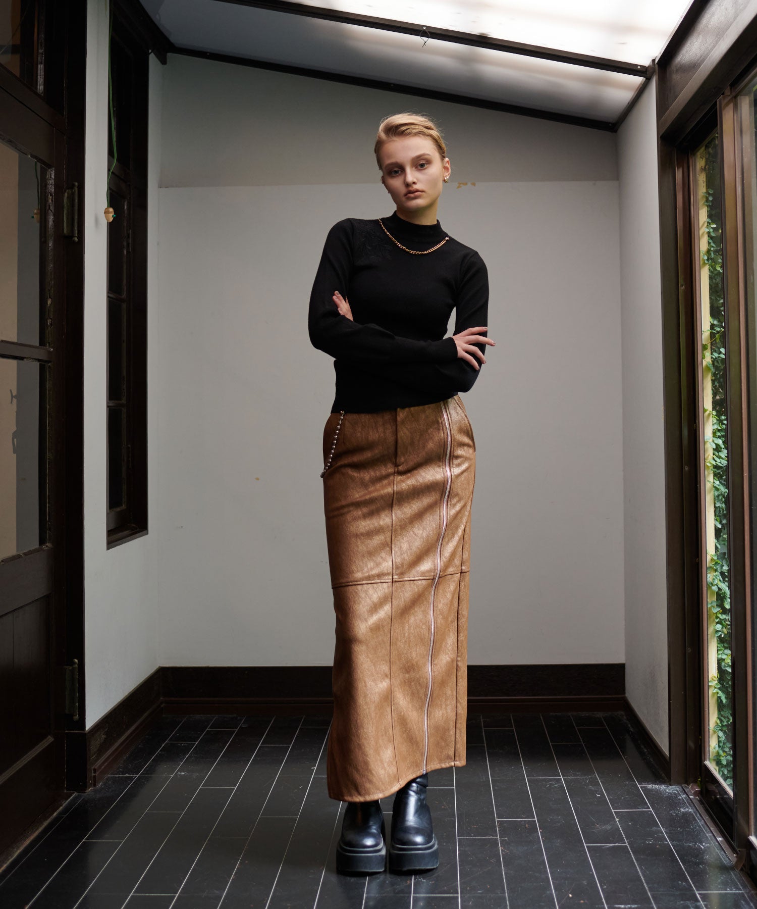 ジップレザーロングスカート