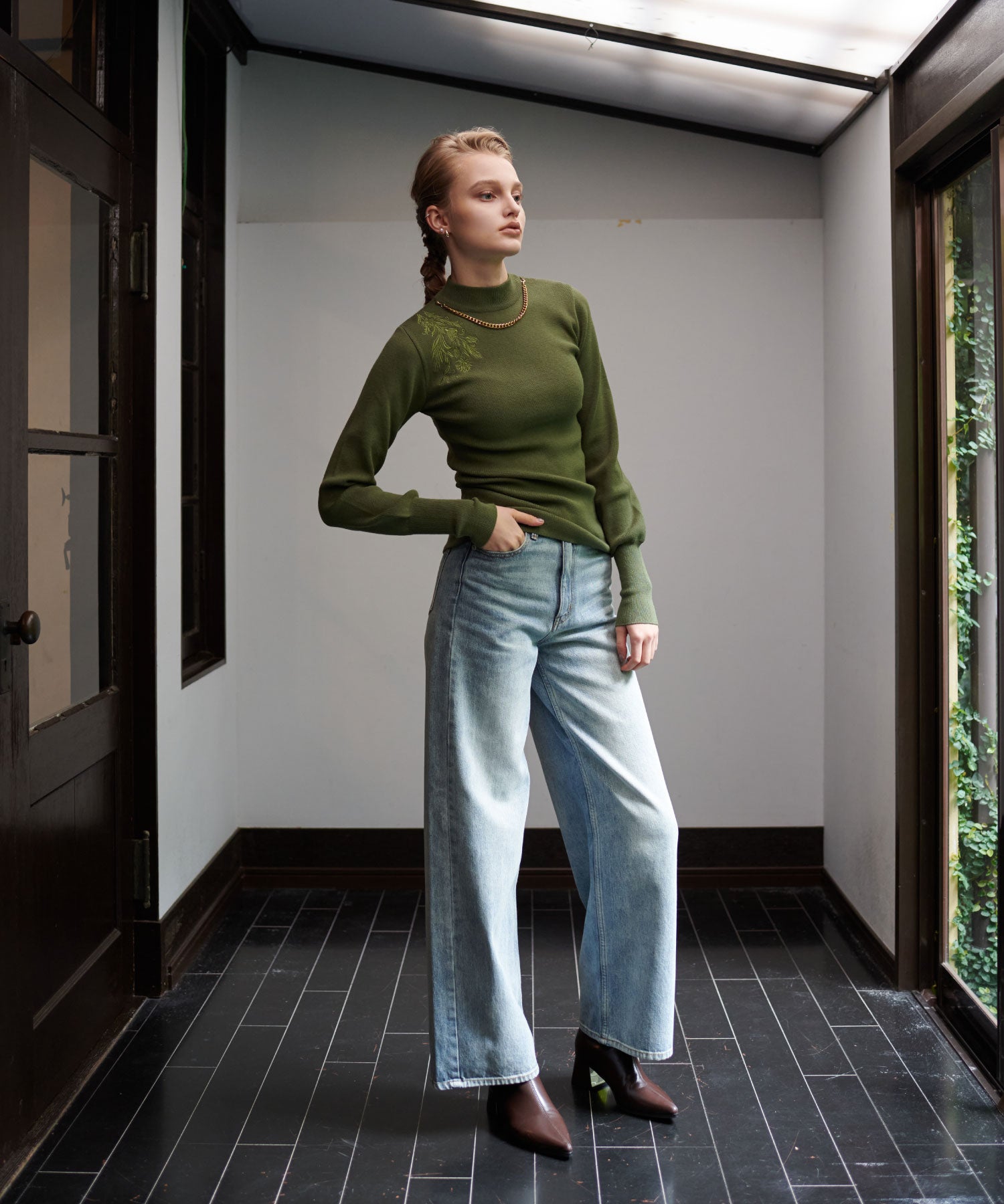 ラインエフェクトストレートワイドデニム