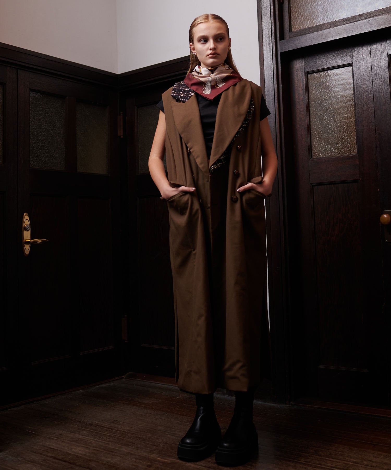 アシンメトリー ロングベスト(チェーンディテール)/Tweed Switching Vest