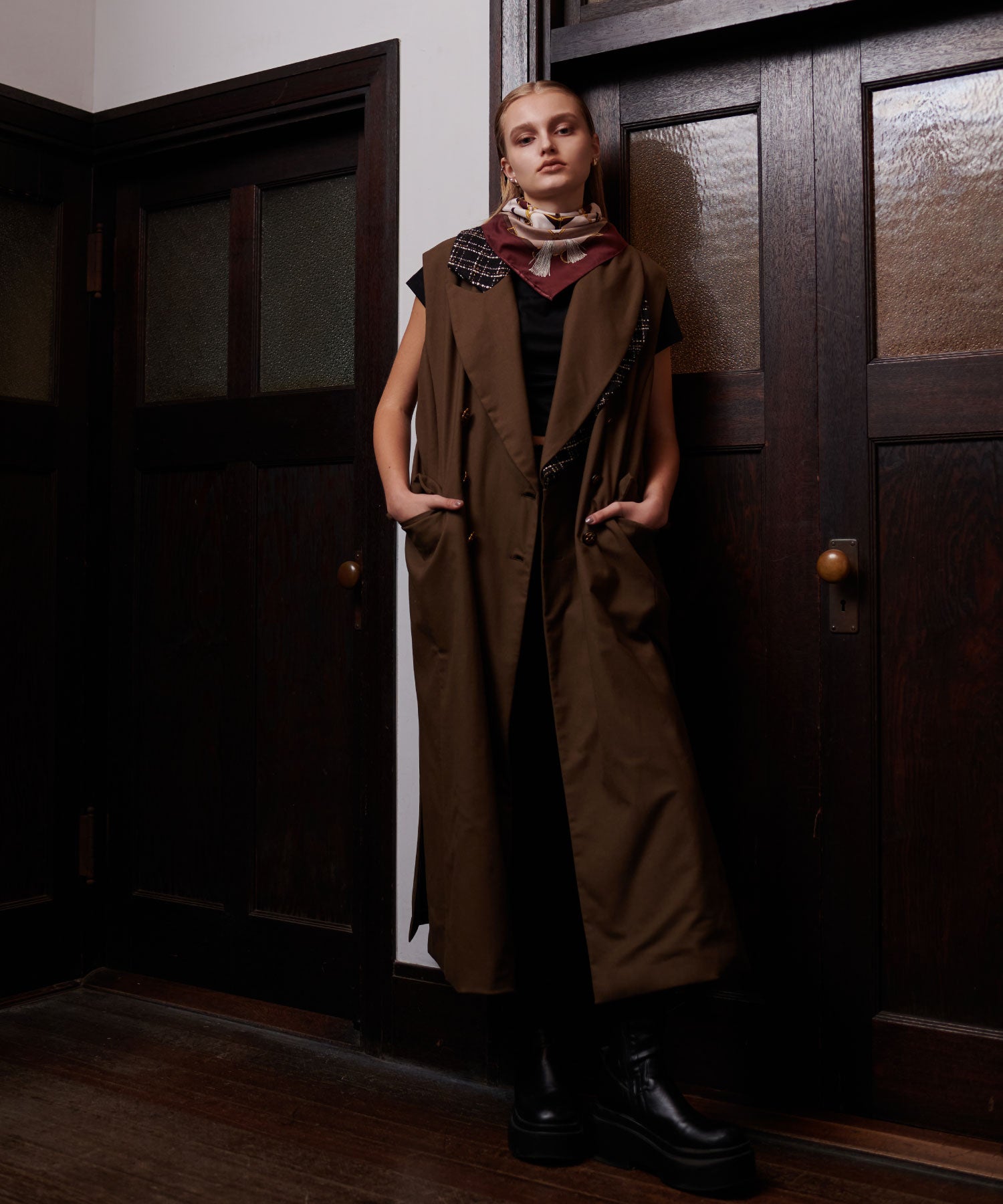 アシンメトリー ロングベスト(チェーンディテール)/Tweed Switching Vest