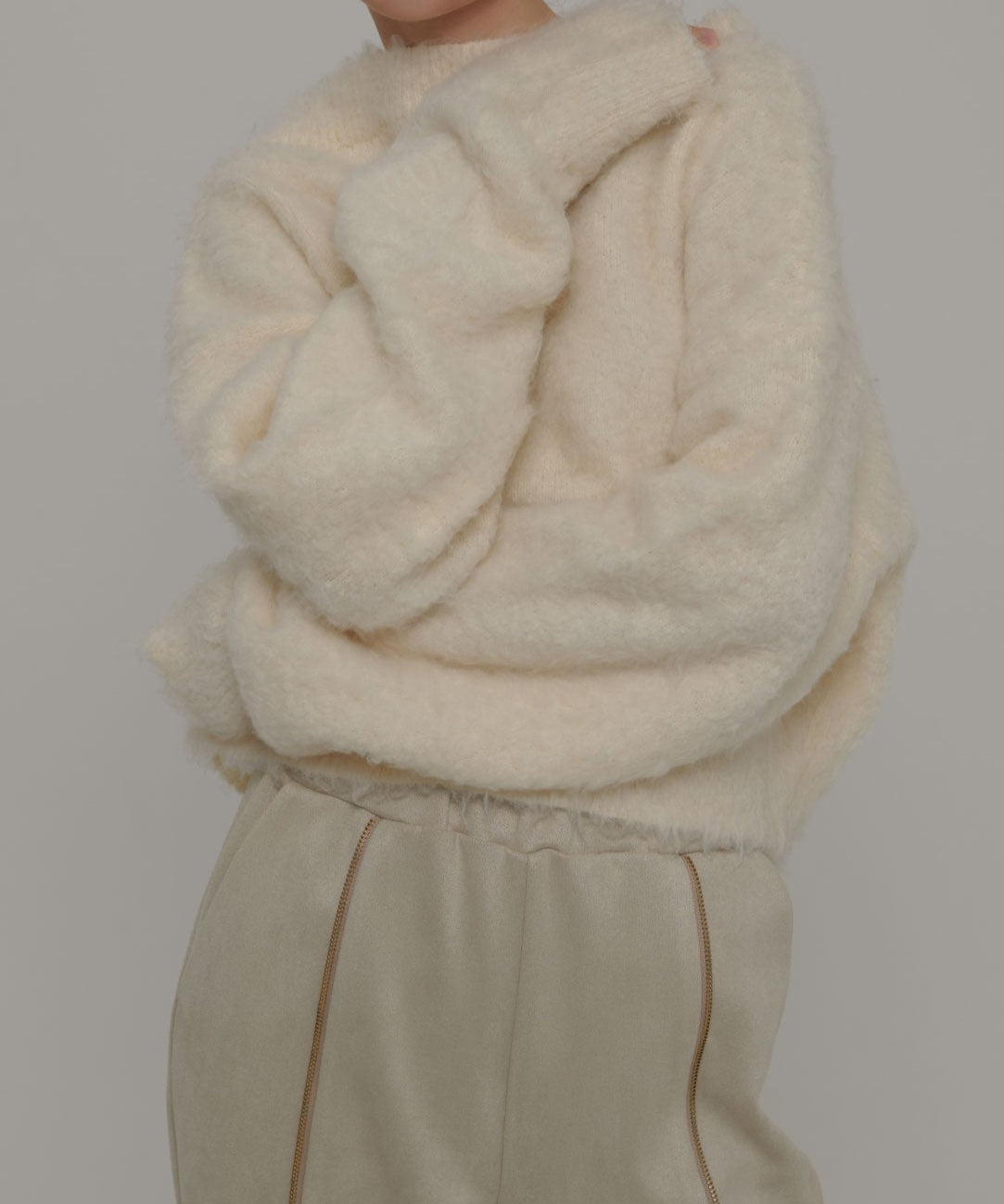 ランダムボタンショートカーディガン