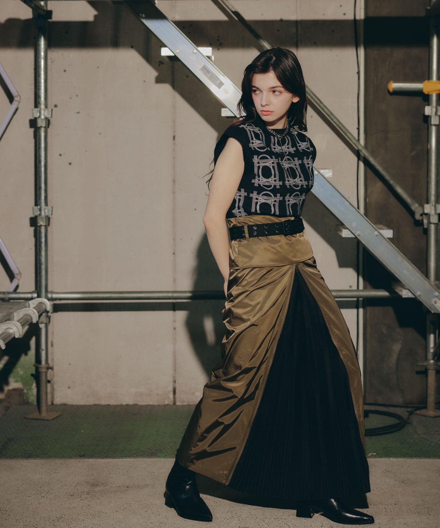 Pleat Shift Skirt/プリーツシフトスカート