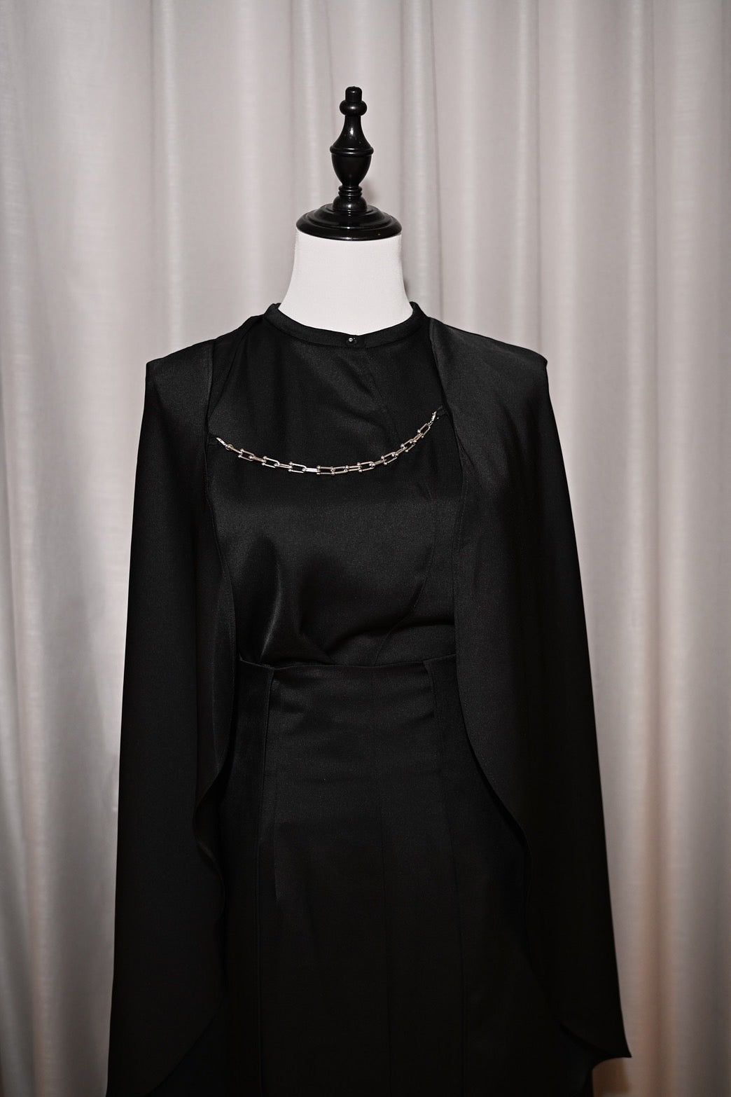 サテンドレープセットアップ