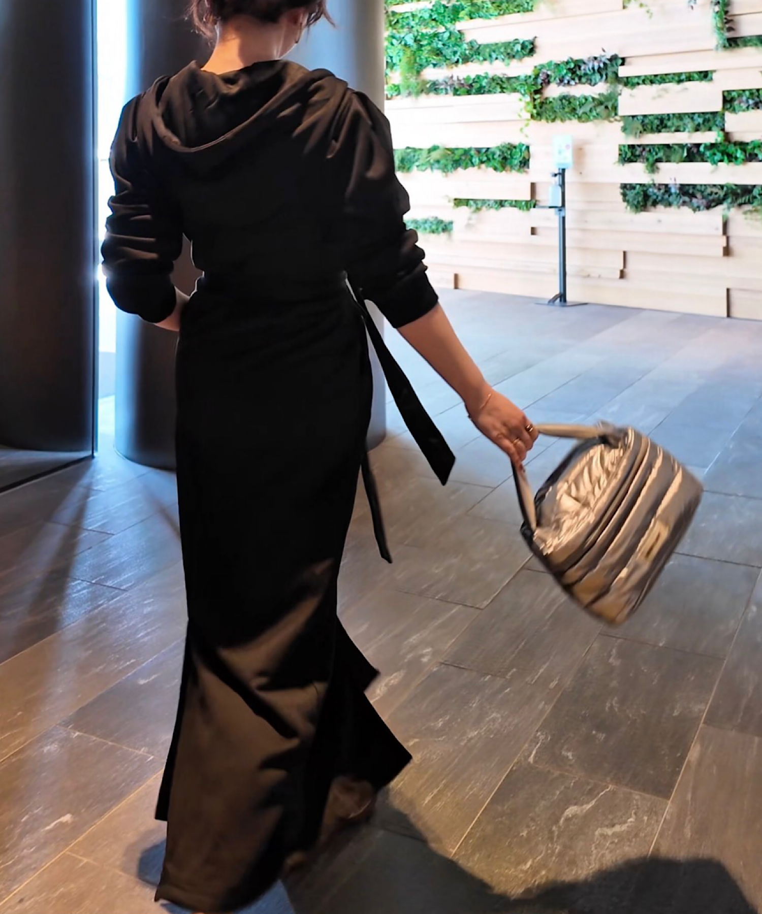 【一部ご予約商品】ピンタック・フーディワンピース