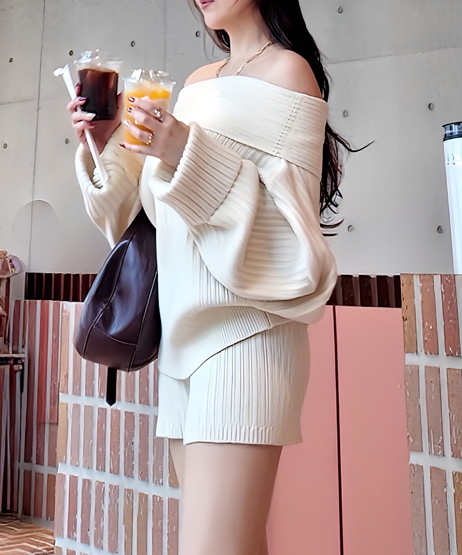 オフショルオーバートップス&パンツセット