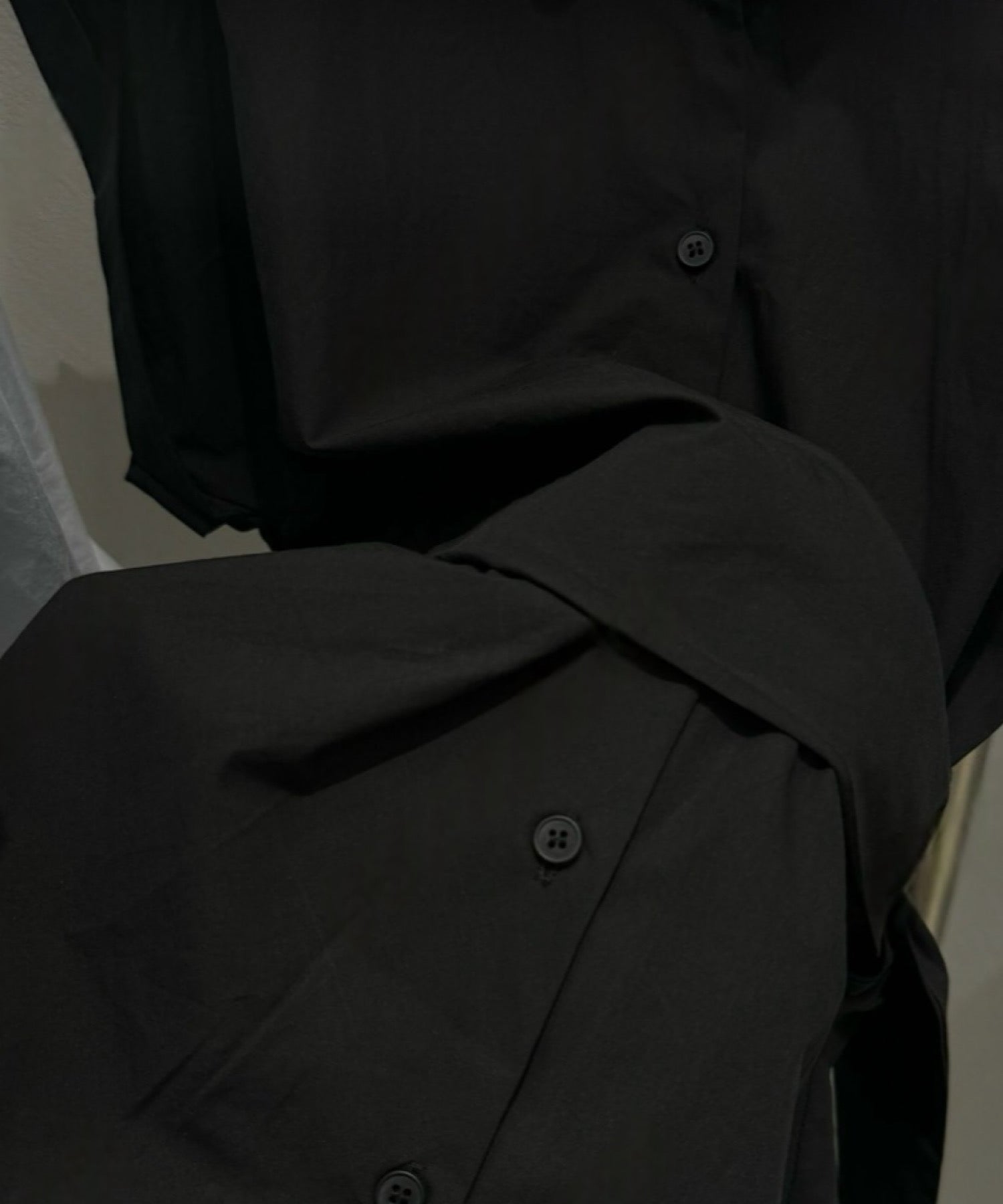 アシメラップ 半袖シャツ(結びディテールでサマになる)/ベリーシルエット