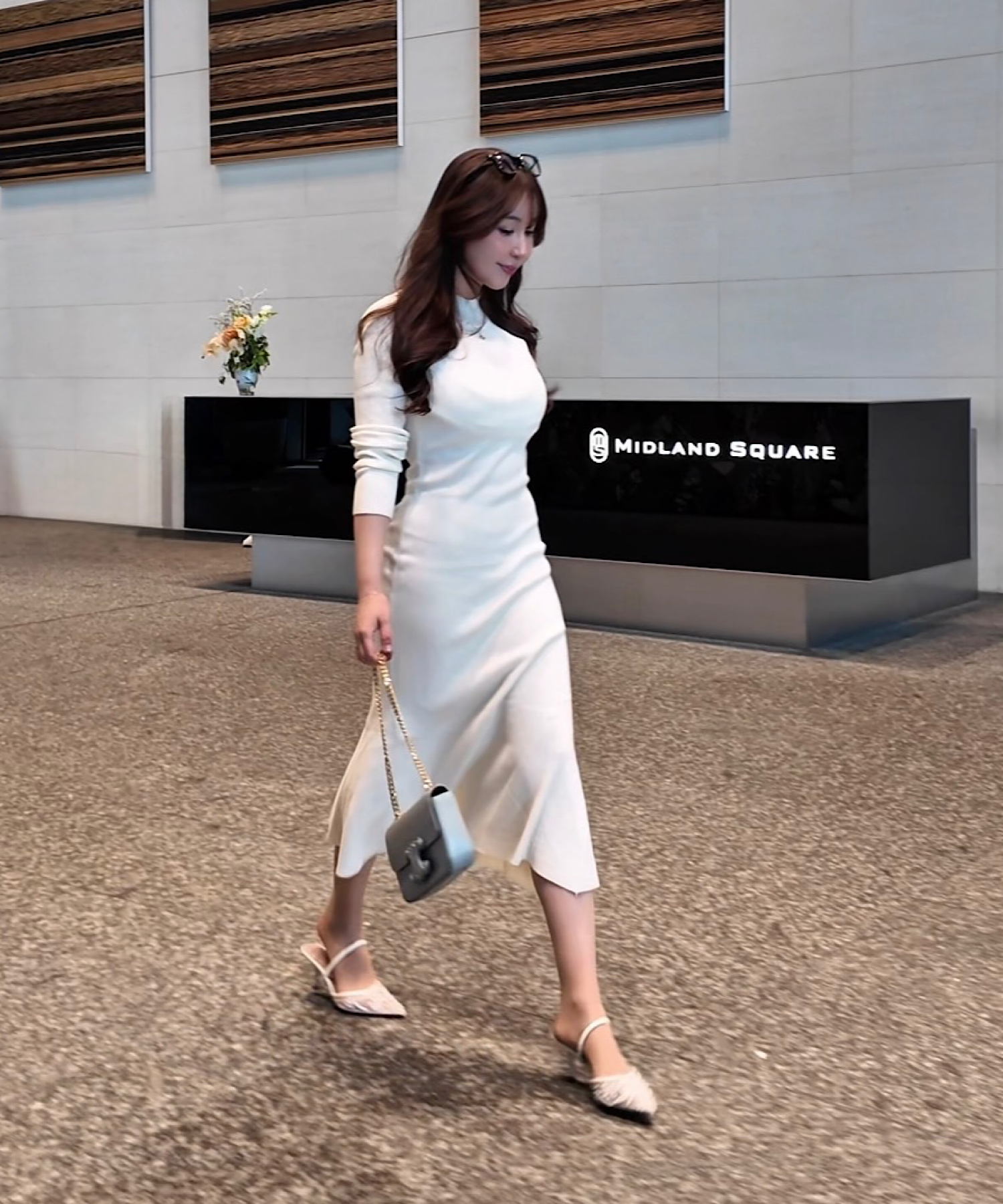 ショルダースリットニットワンピース