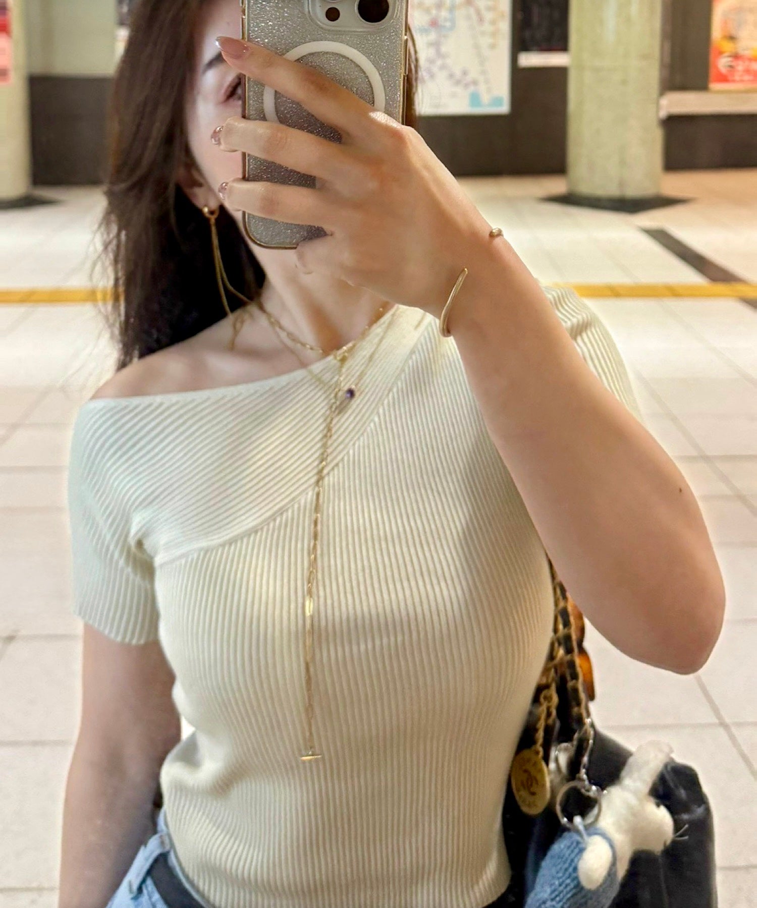 ワンサイドリブTee(さりげないデザインが差をつける一枚)