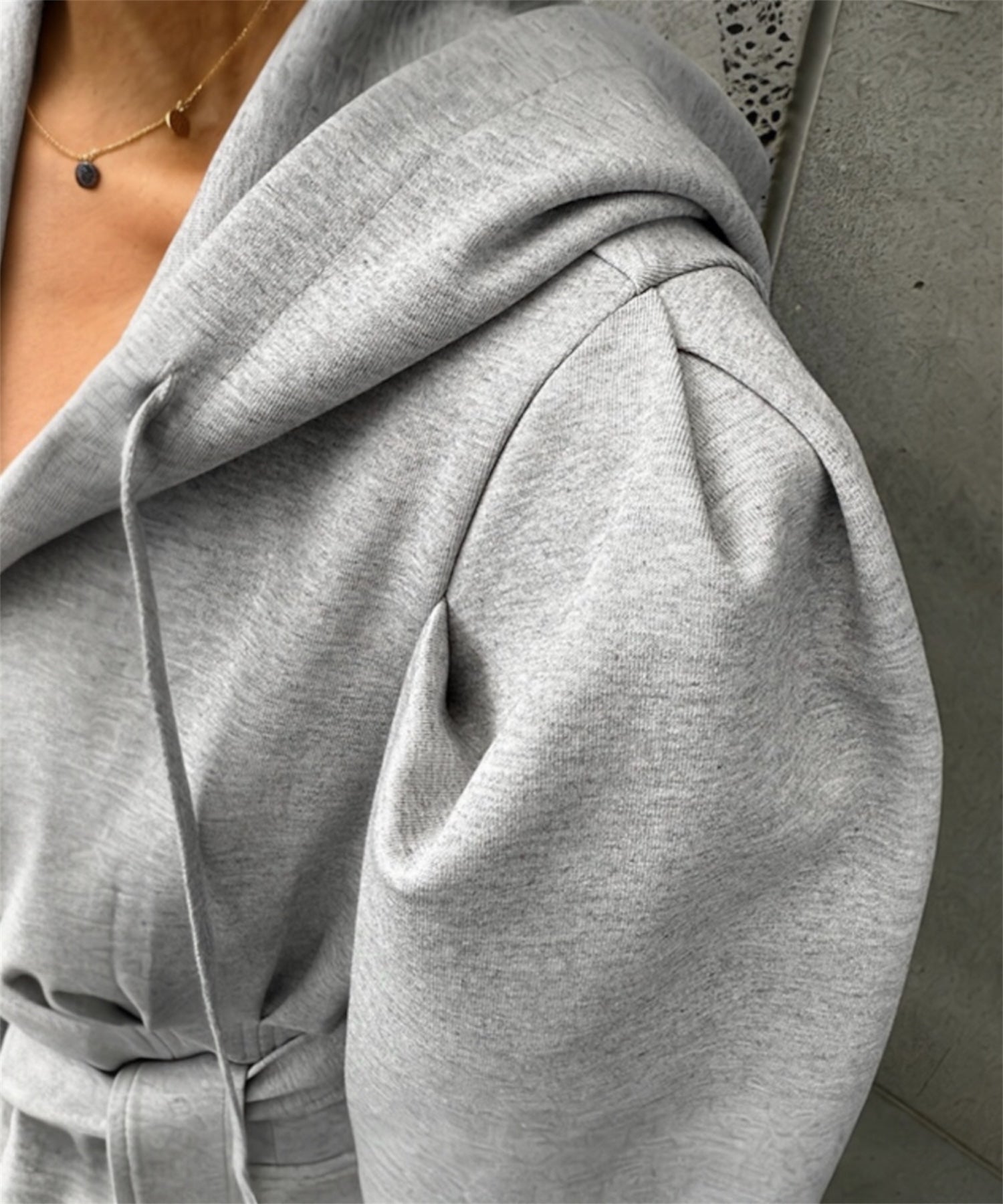 【一部ご予約商品】ピンタック・フーディワンピース