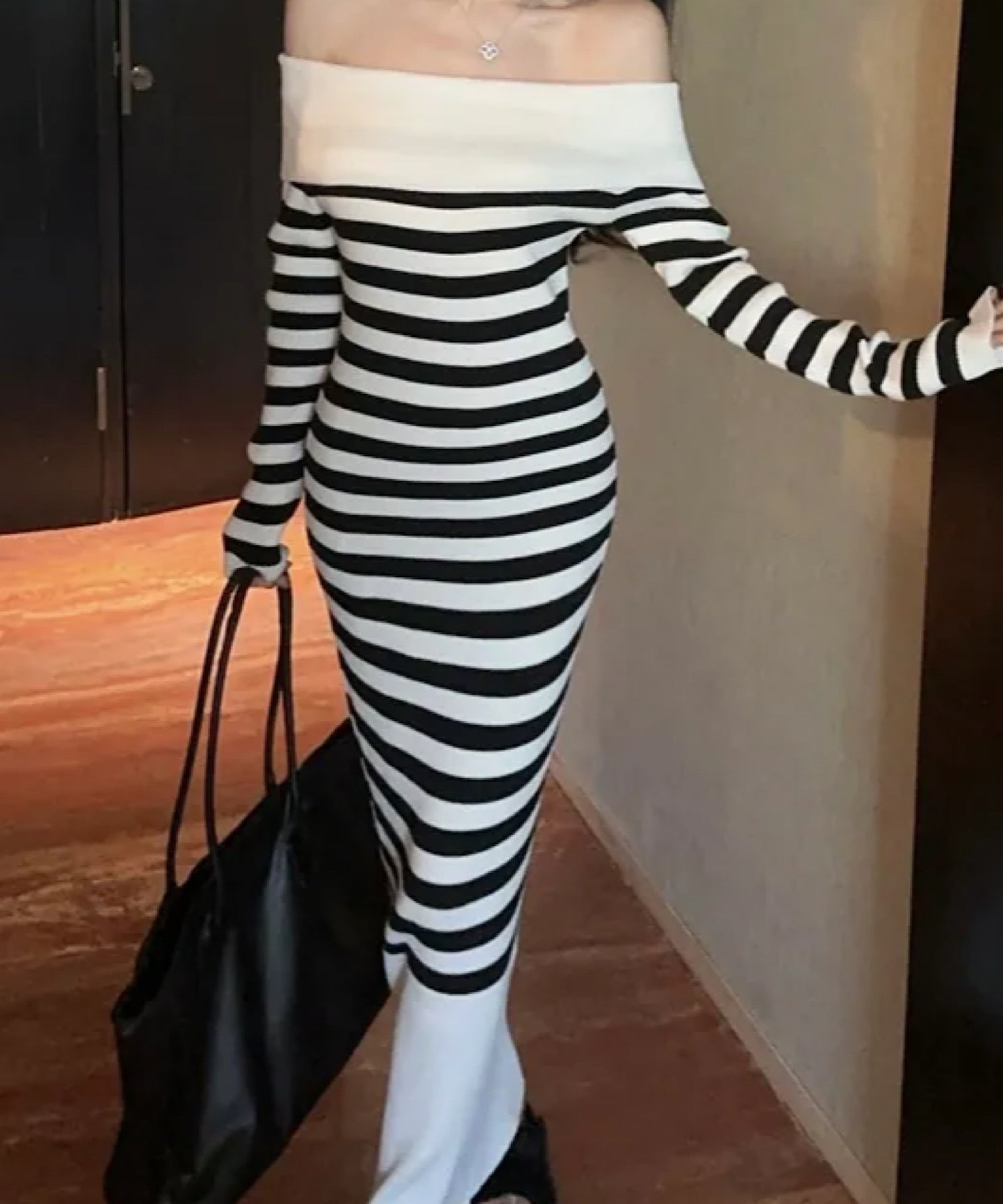 ボーダーオフショルダー ニットワンピース