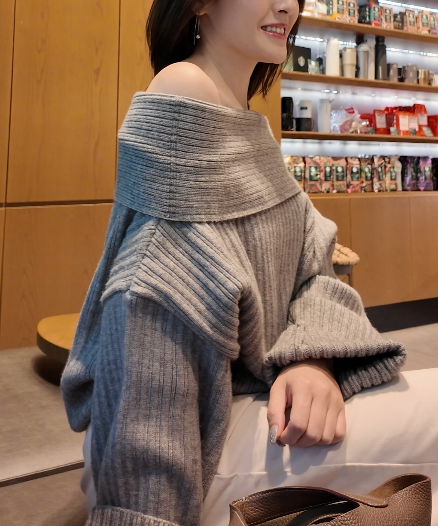 オフショルオーバートップス&パンツセット