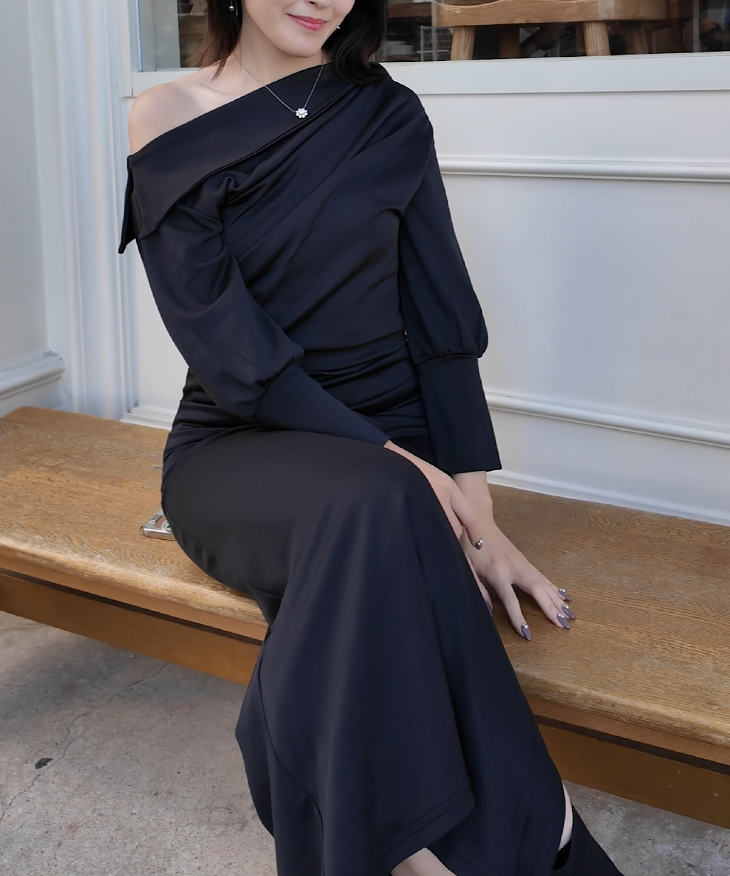 スカーフドレープワンピース/ Scarf Drape Dress – Graceful Off-Shoulder Silhouette