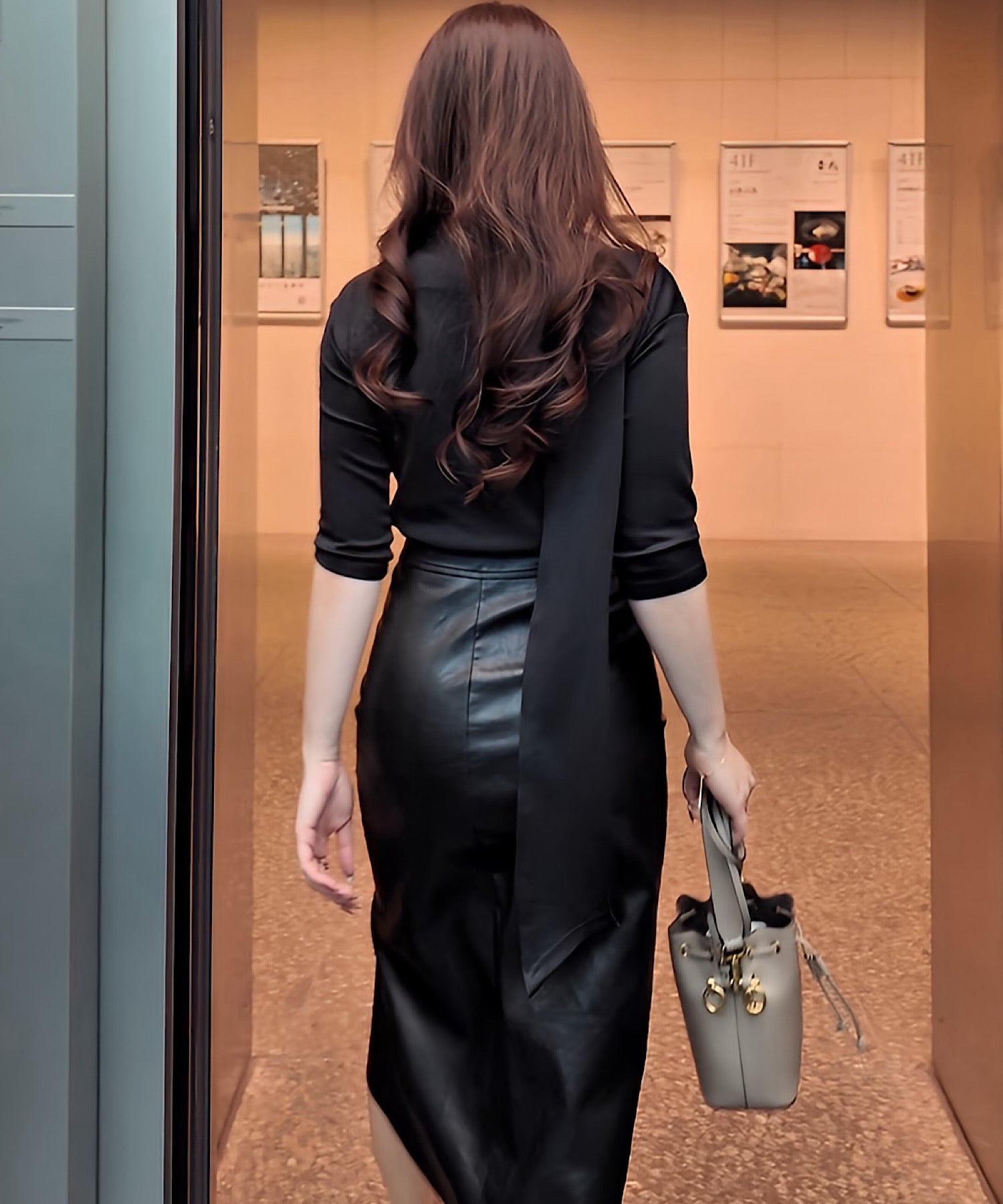 エコレザー サイドスリット Iラインスカート<3サイズ展開>