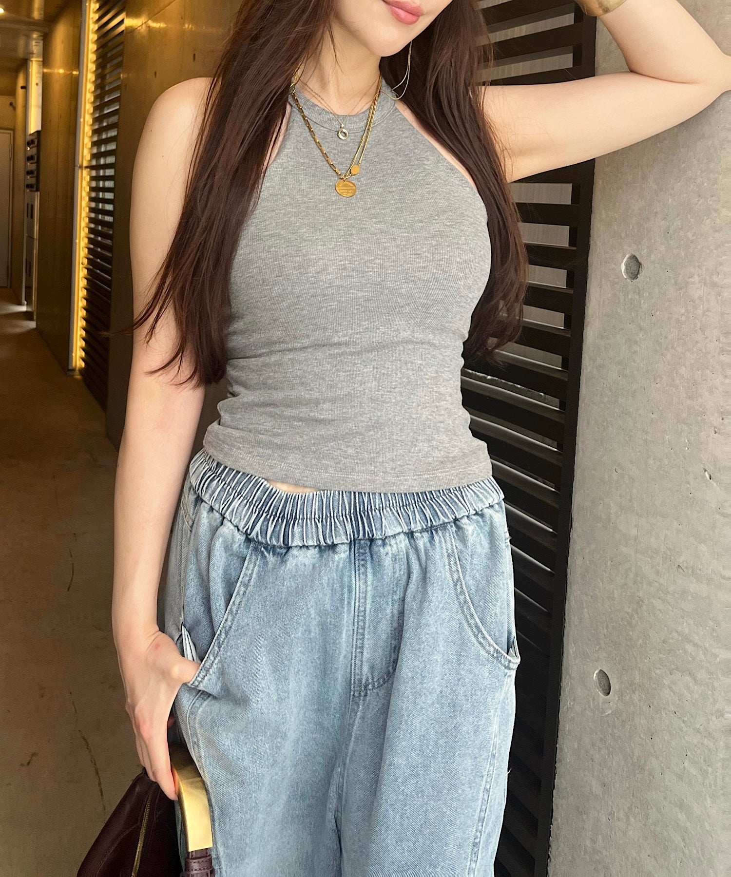 ホルターネッククロップドタンク