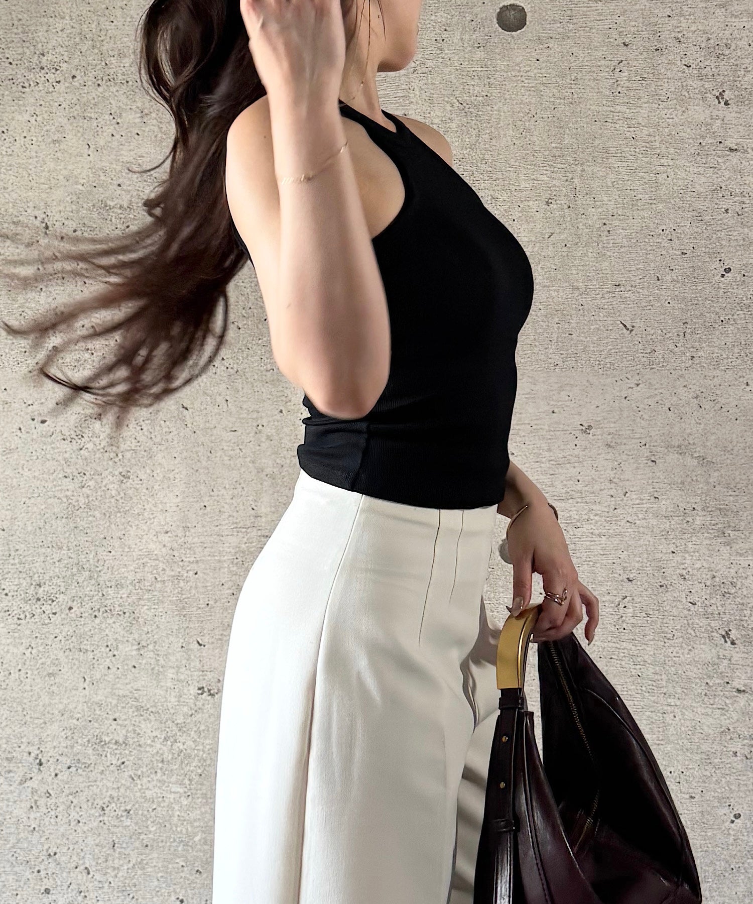 ホルターネッククロップドタンク