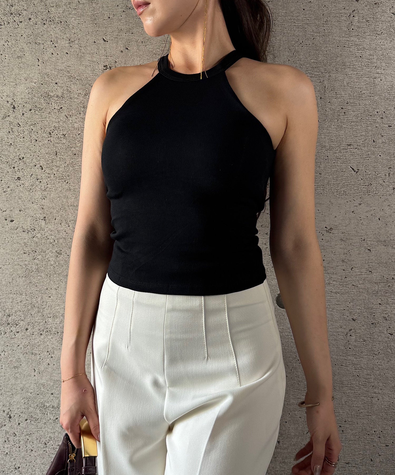 ホルターネッククロップドタンク