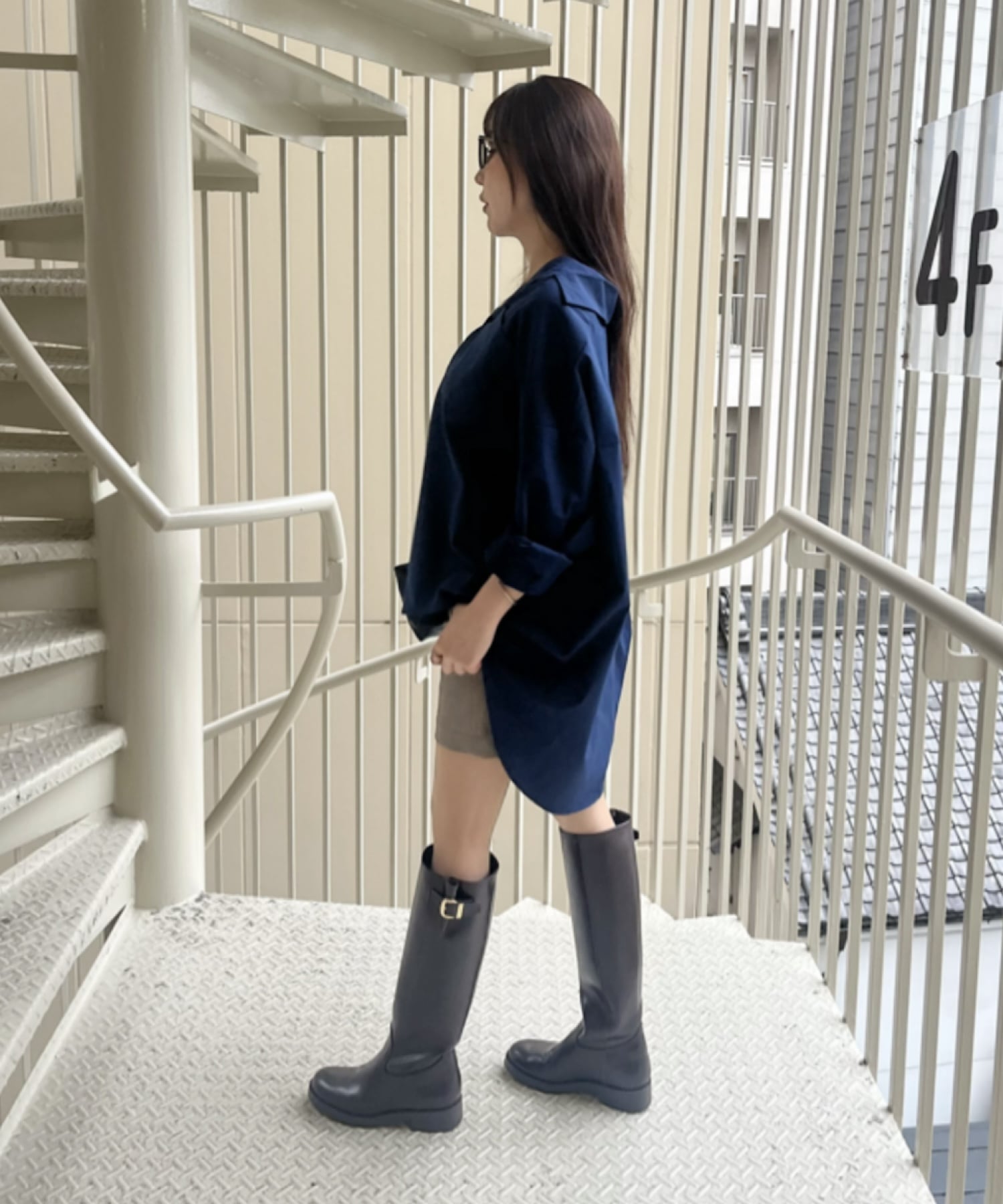 オーバーフィットシャツ