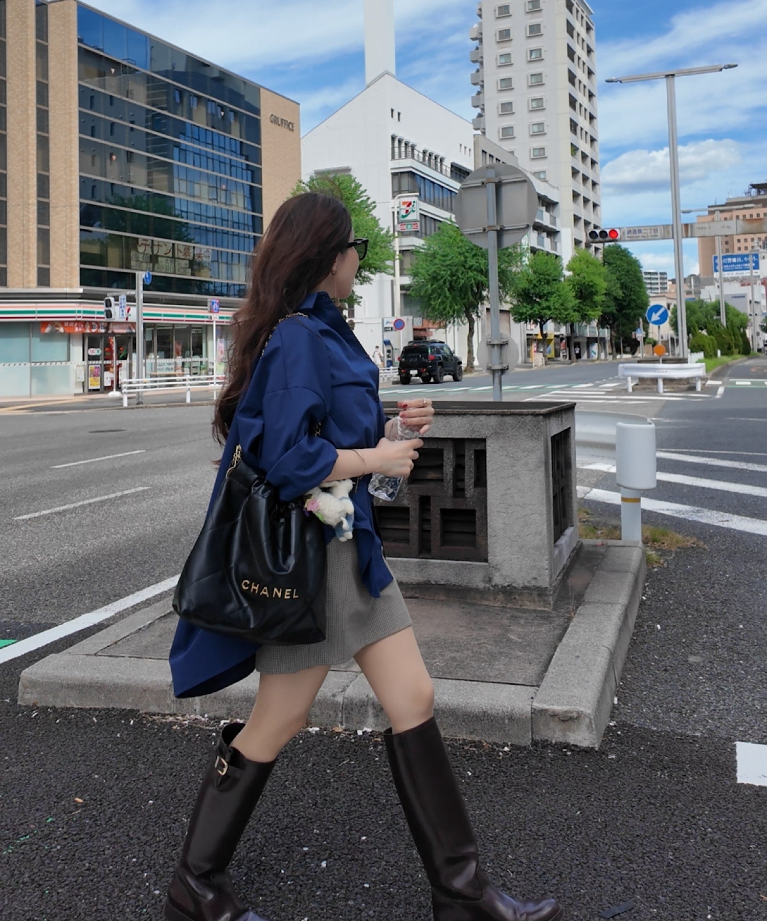 オーバーフィットシャツ