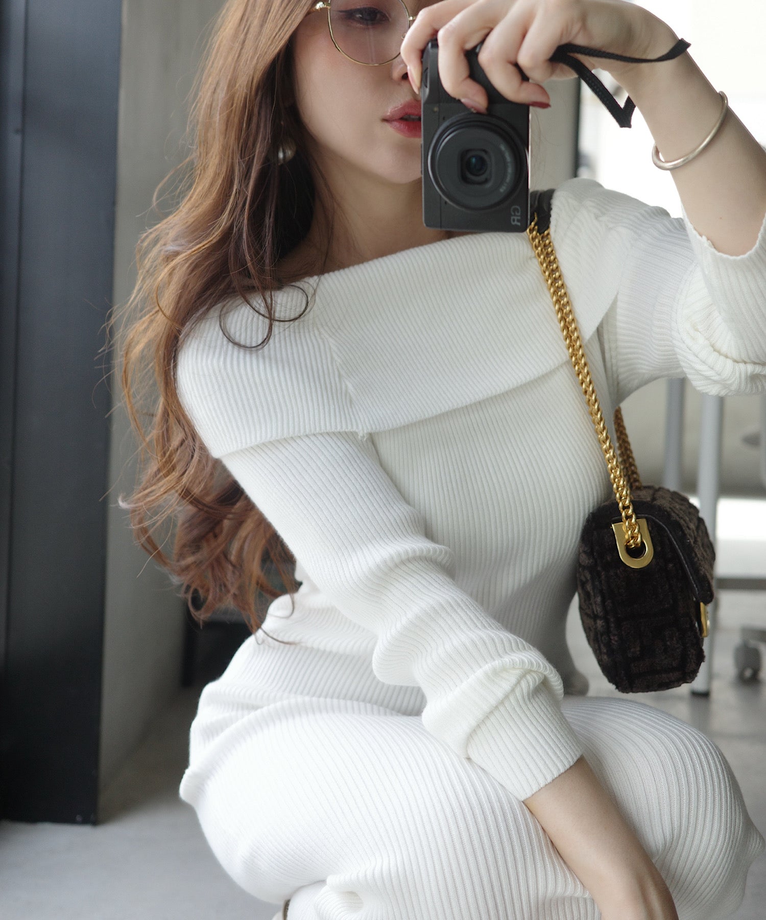 【予約商品】オフショルダーニットワンピ/ *人気商品の為お一人様1点のみ