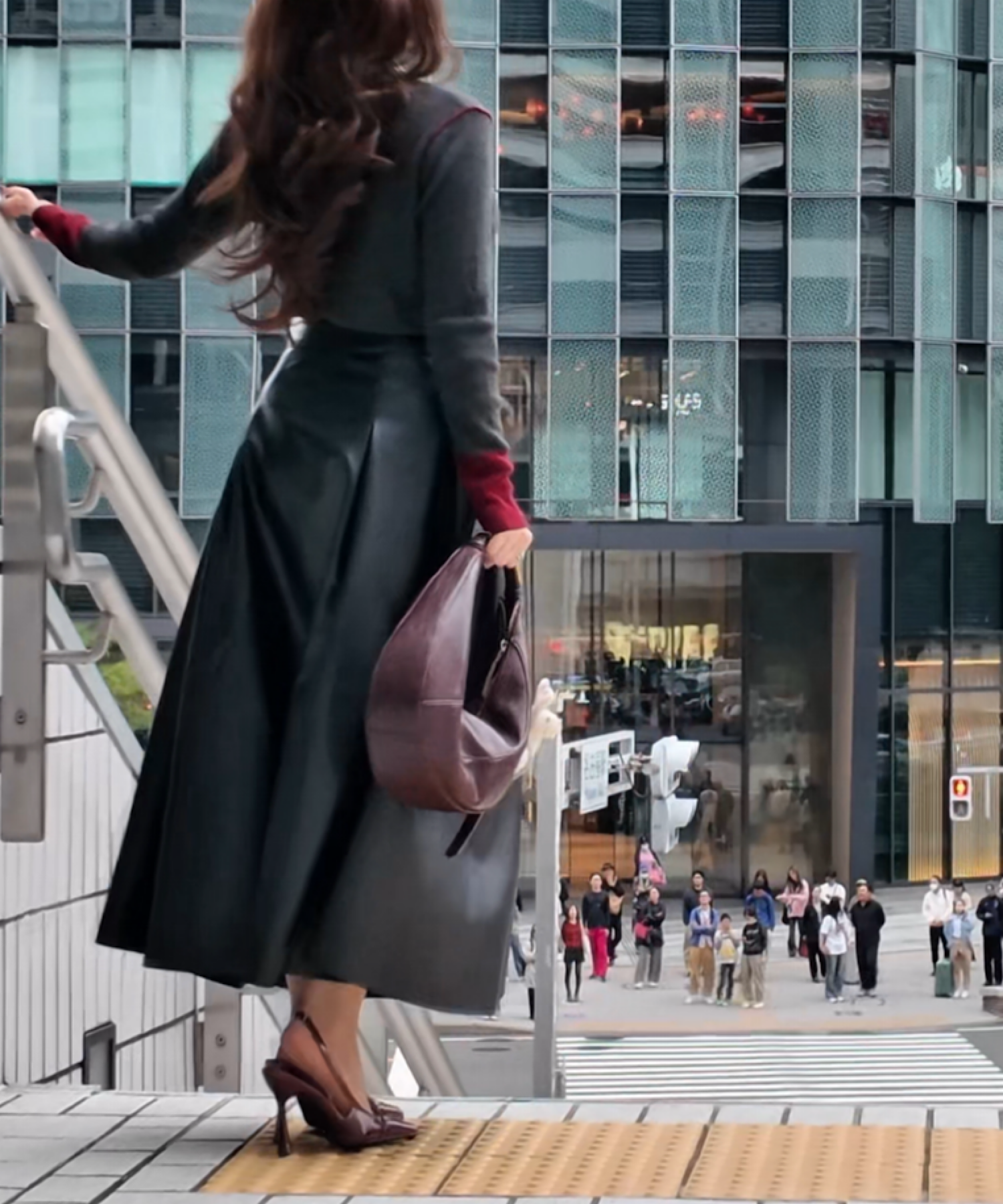 【一部通常販売】ヘップバーン エコレザーロングフレアスカート