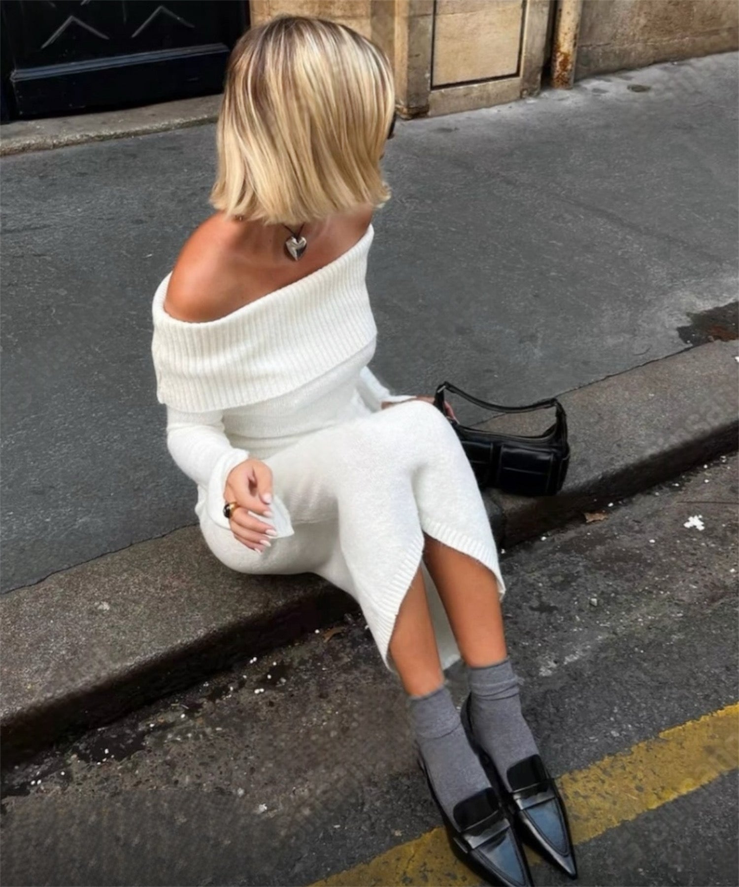 【予約商品】オフショルダーニットワンピ/ *人気商品の為お一人様1点のみ