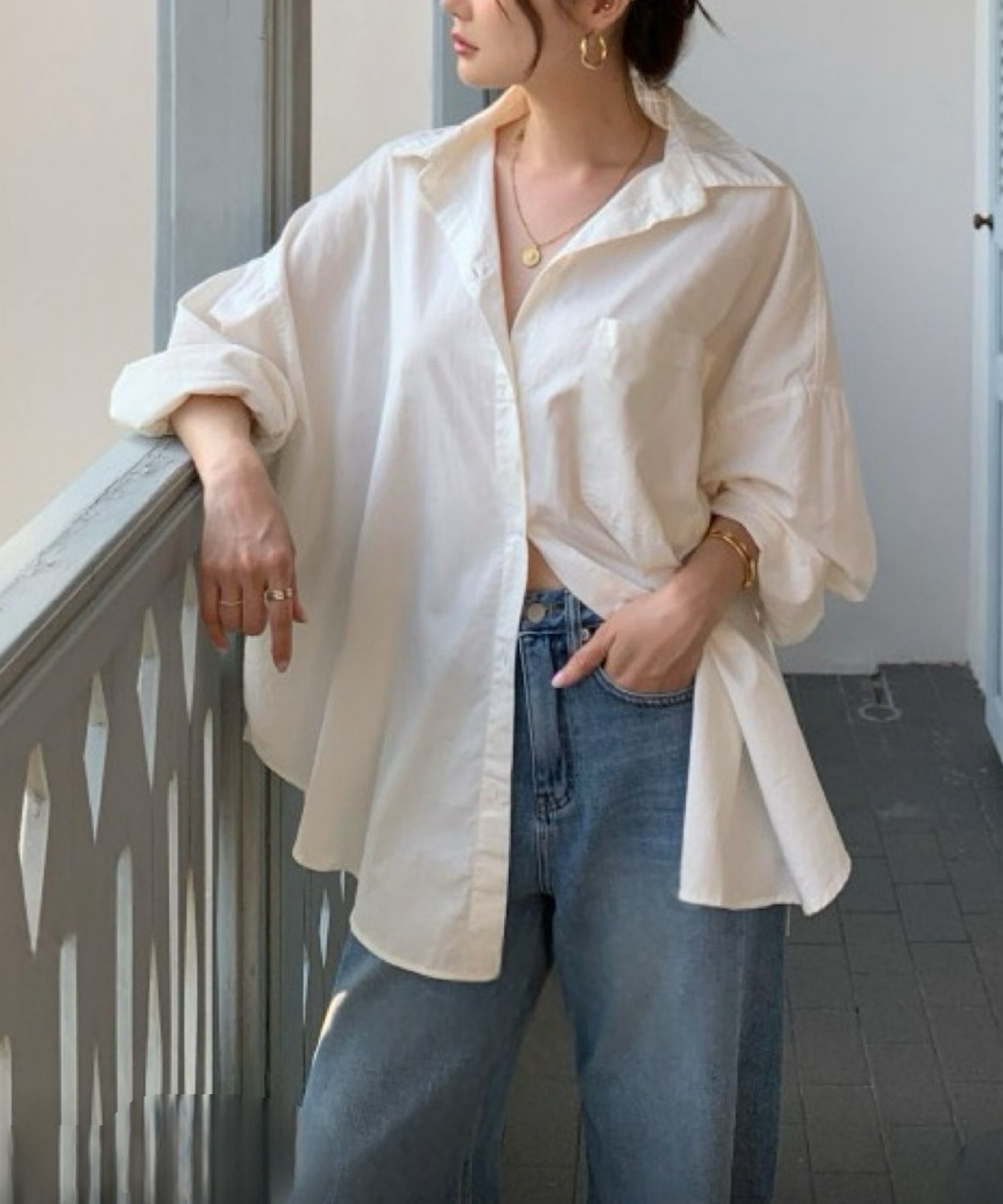 オーバーフィットシャツ