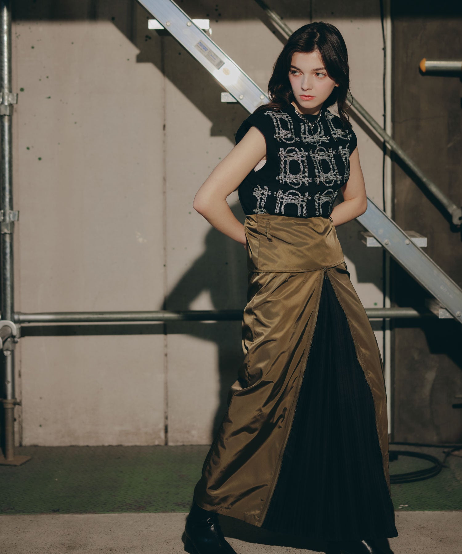 Pleat Shift Skirt/プリーツシフトスカート