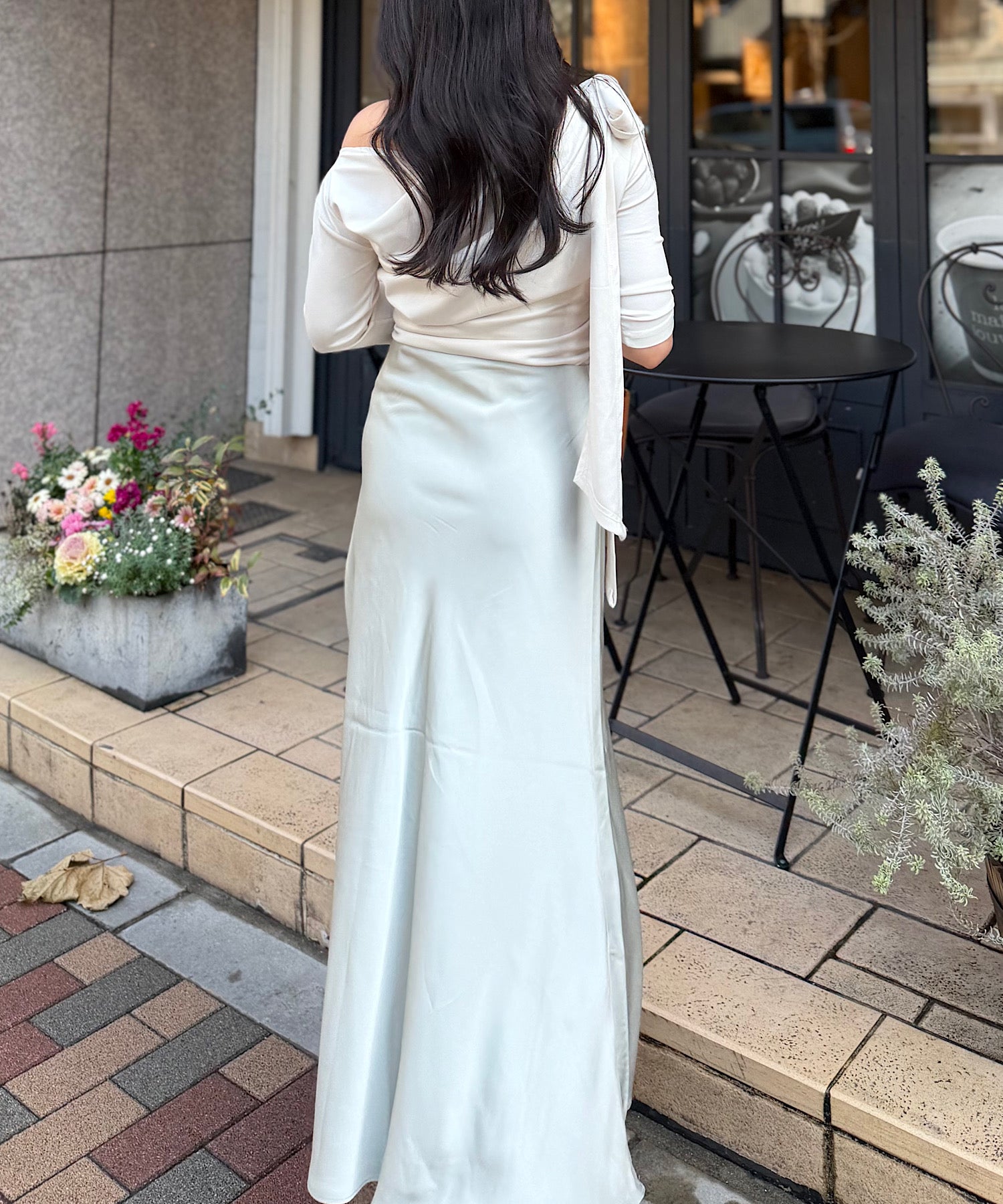 ミニマルサテンドレープ スカート
