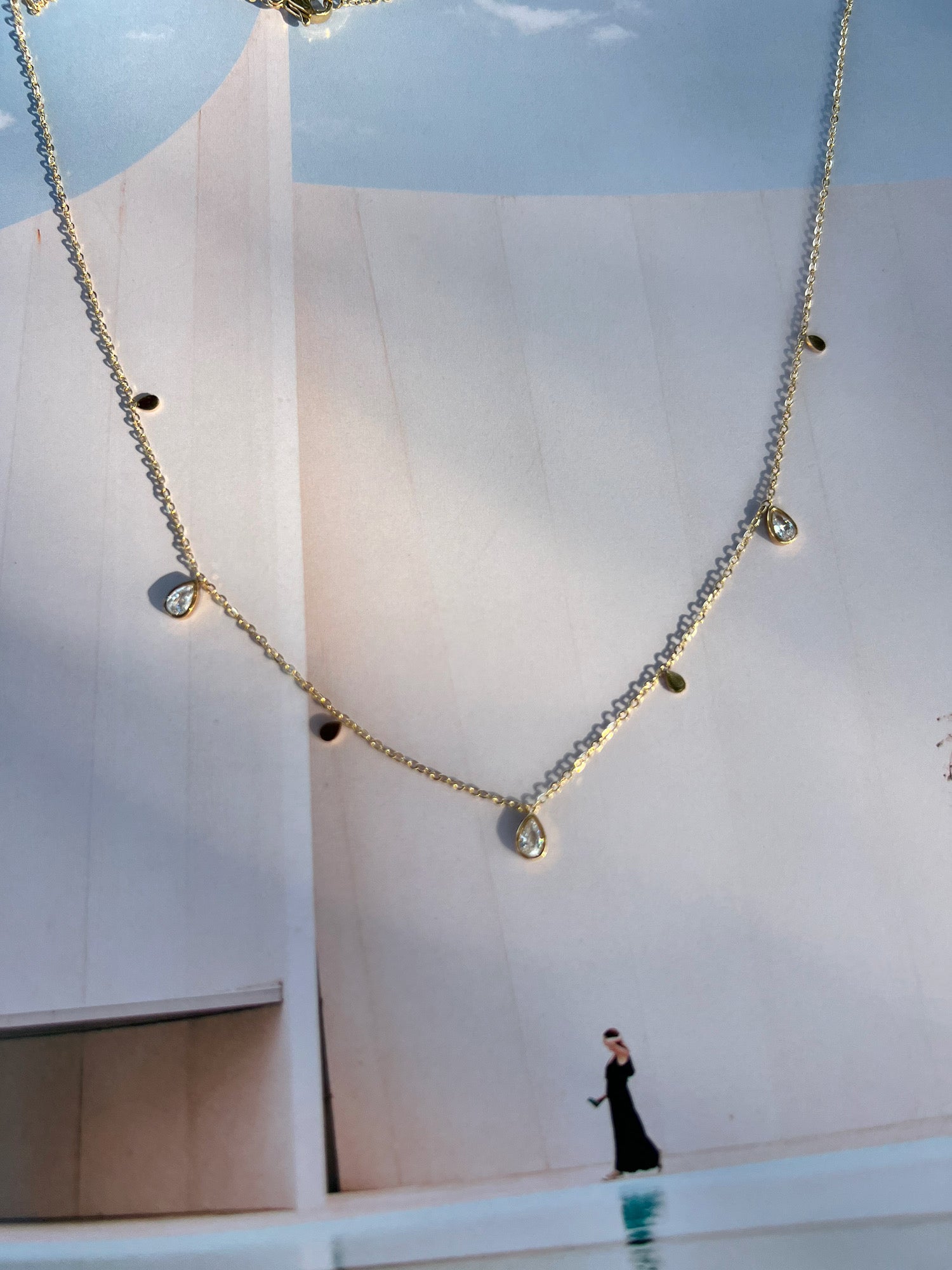 ティアドロップキュービックジルコニアネックレス