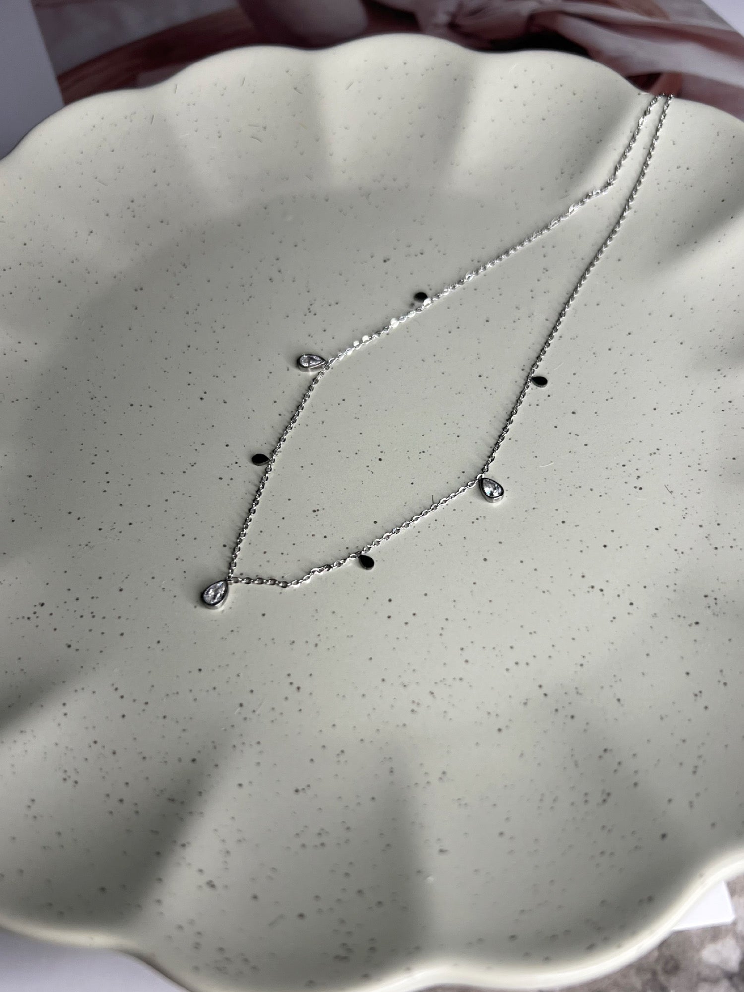 ティアドロップキュービックジルコニアネックレス