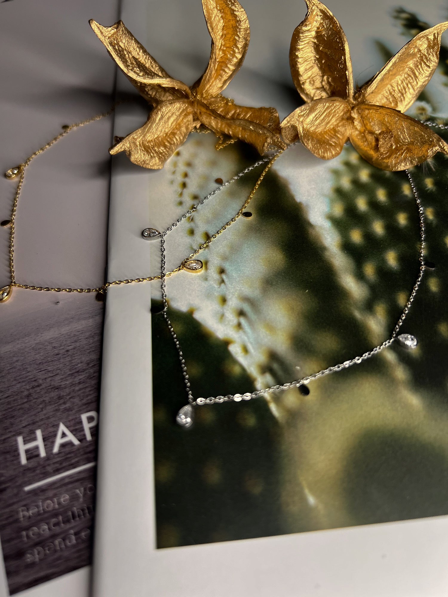 ティアドロップキュービックジルコニアネックレス