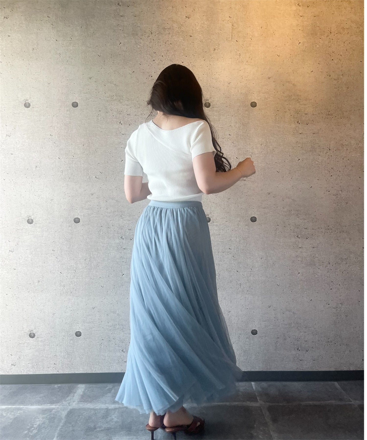 ワンサイドリブTee(さりげないデザインが差をつける一枚)