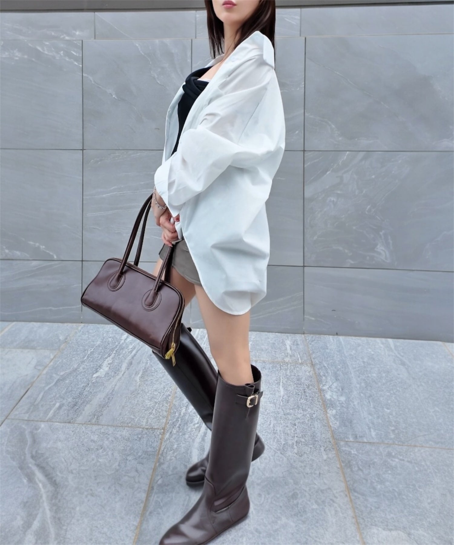 オーバーフィットシャツ