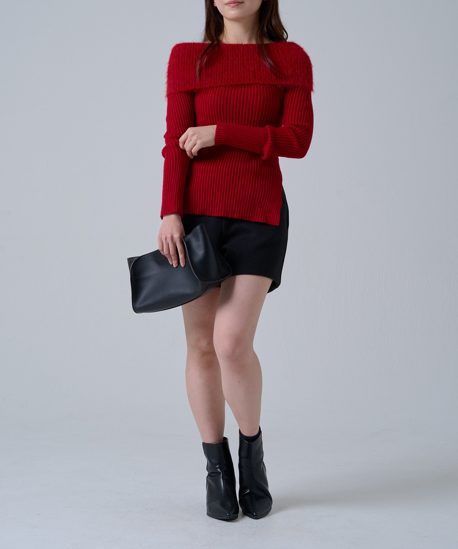 ワイドファーオフショルダートップス / Wide Fur Off-Shoulder Tops