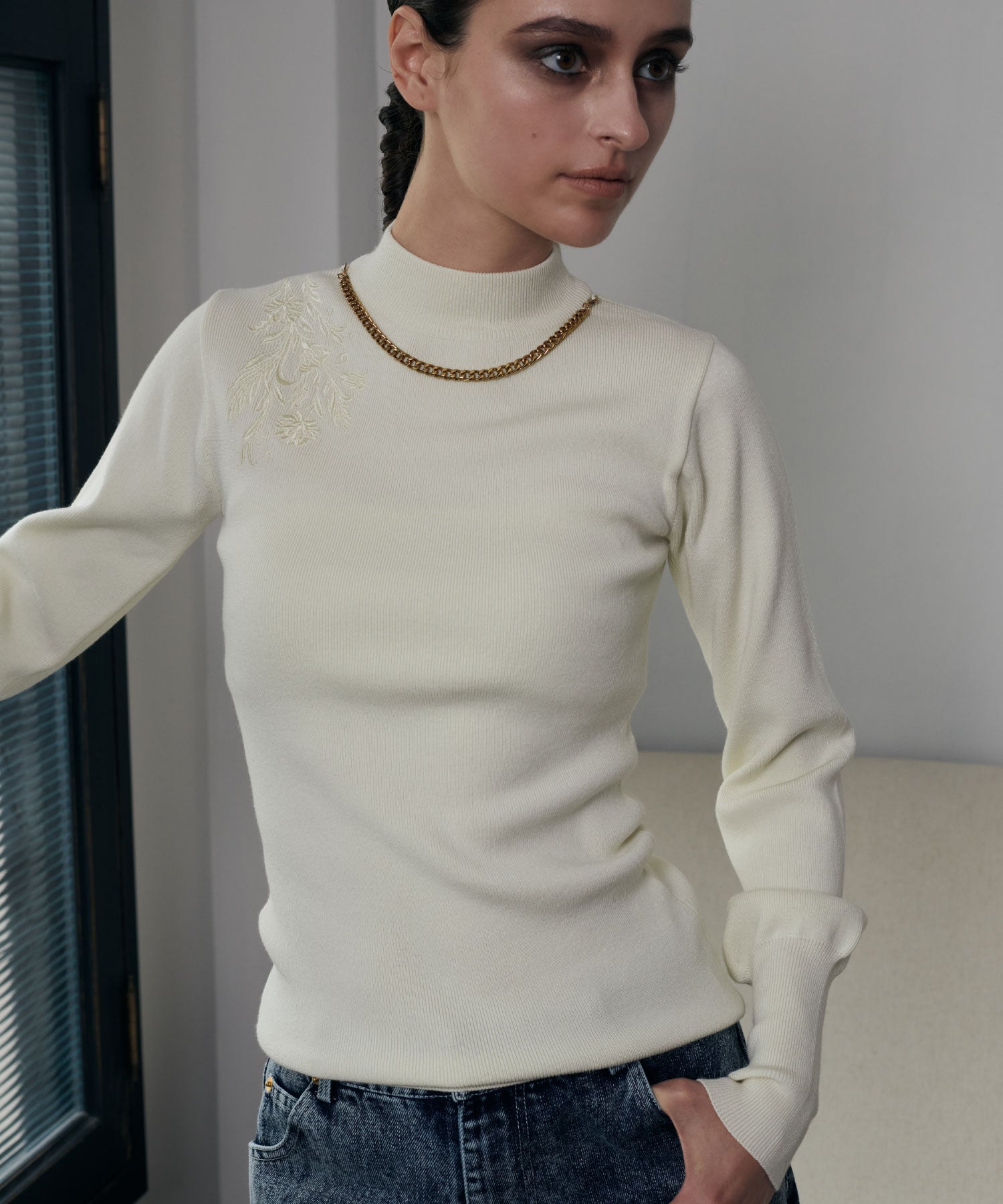 Embroidered Turtle Pullover