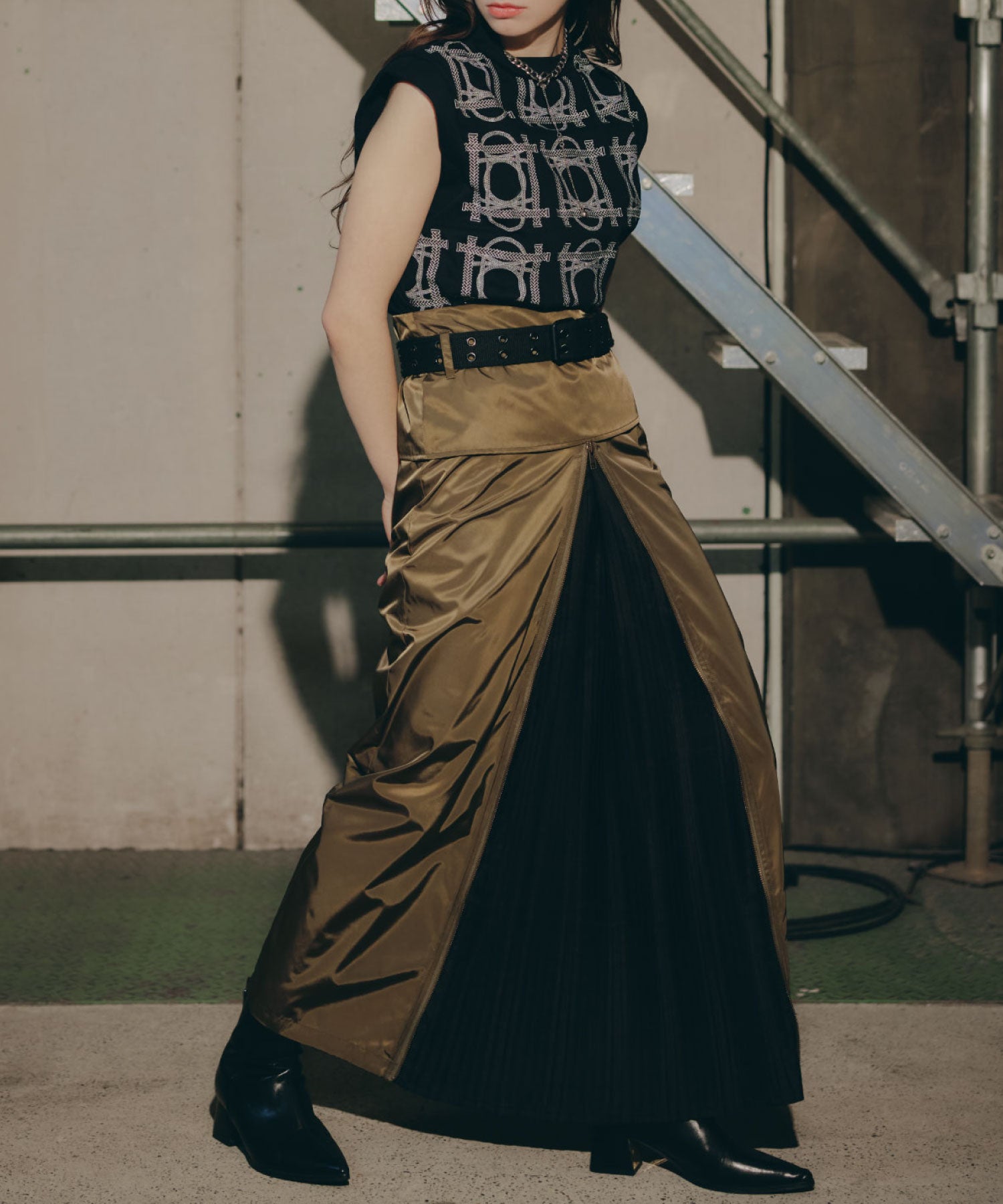 Pleat Shift Skirt/プリーツシフトスカート