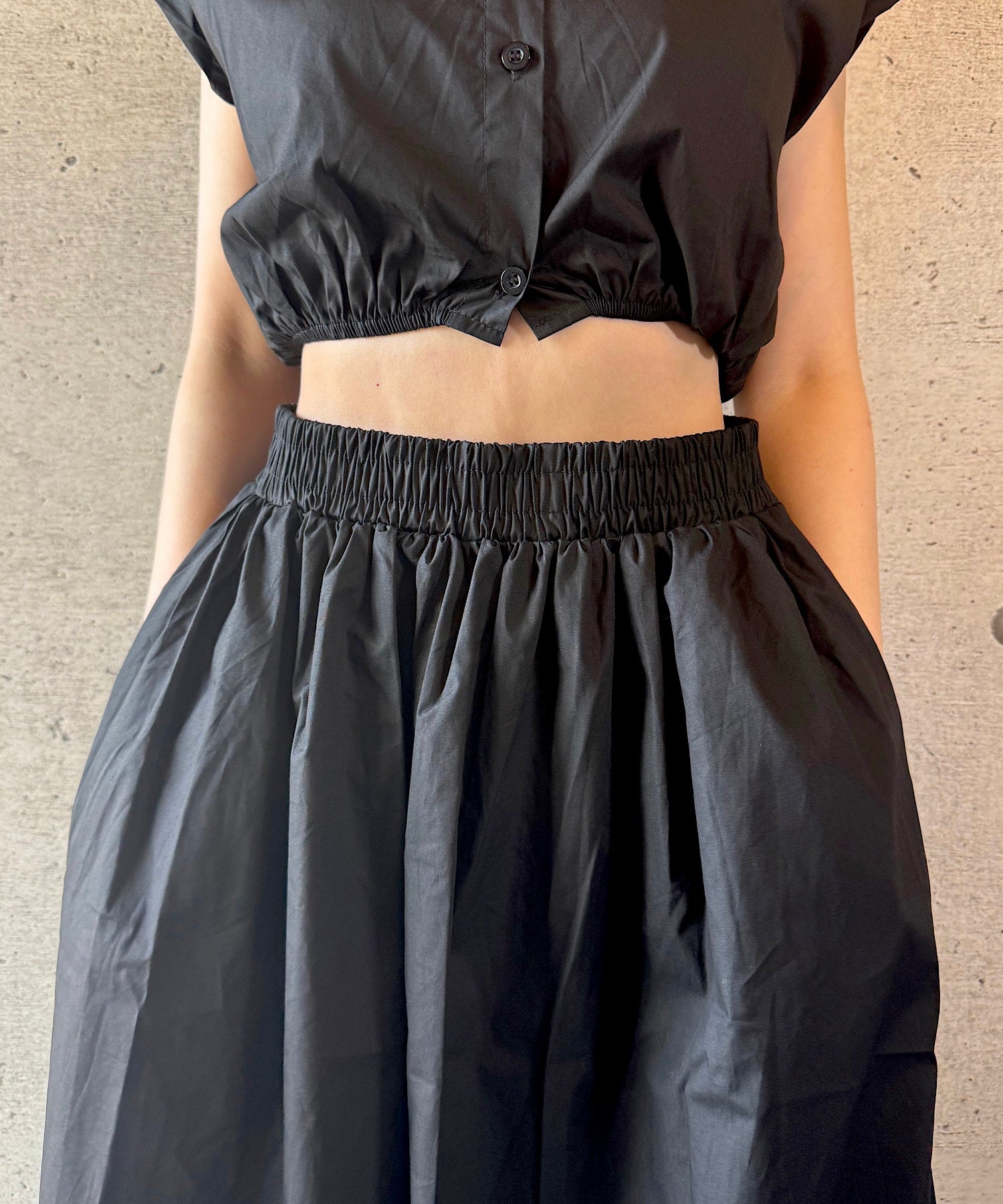 コンパクトシャツ＆スカートセット（美バランスで魅せるセットアップ）／Compact Shirt & Skirt Set