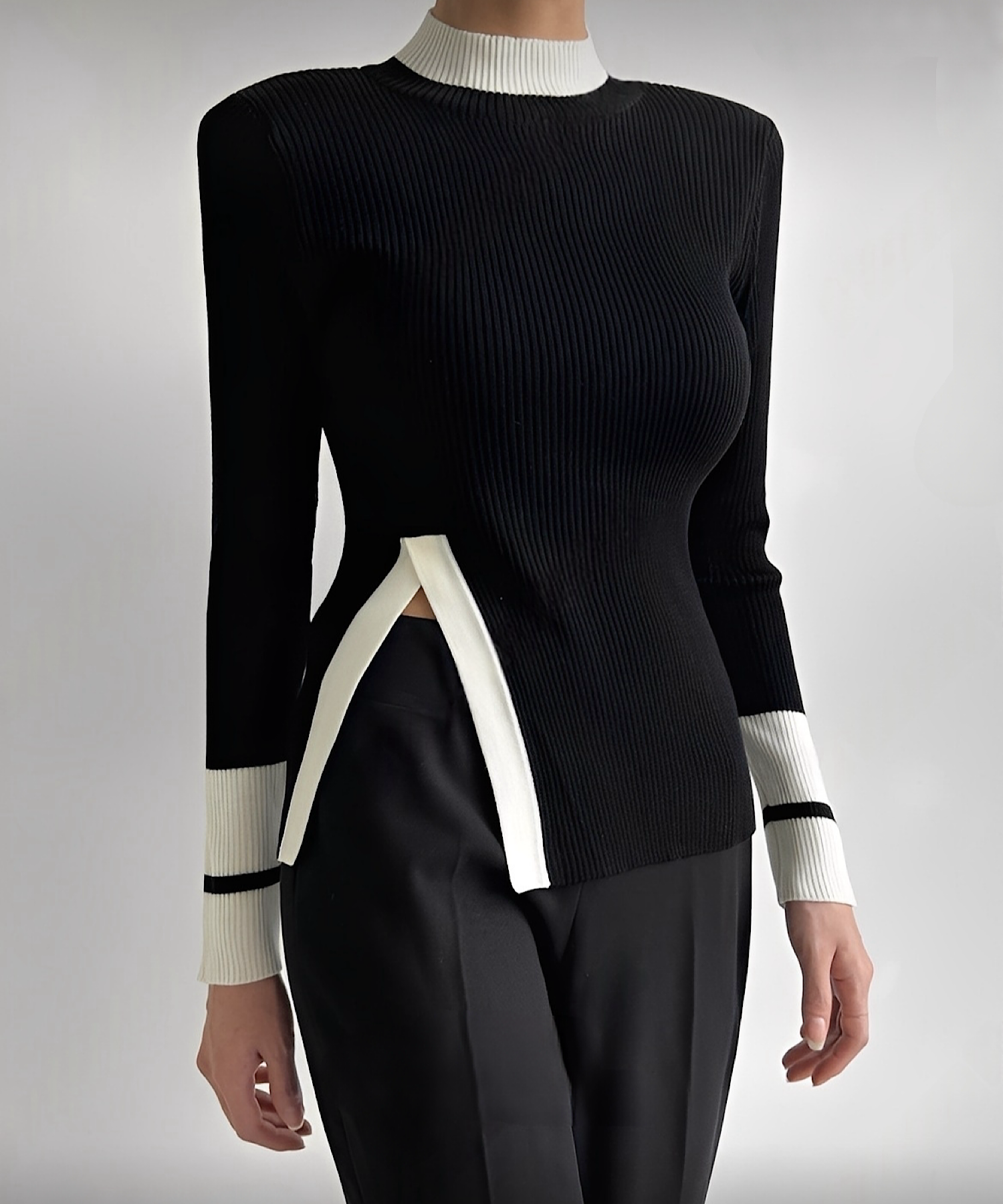 モードバイカラーハイネックトップス