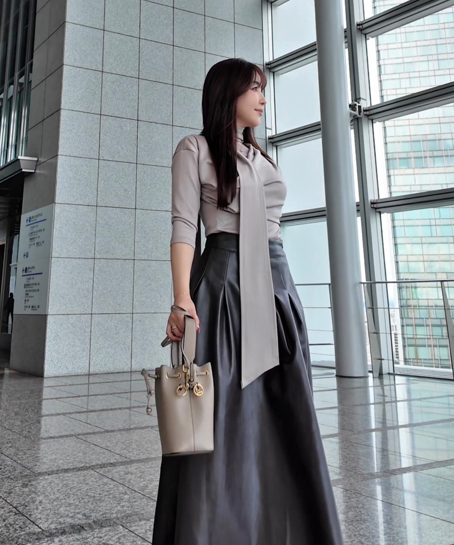 【一部ご予約】スカーフアクセント ドレープブラウス