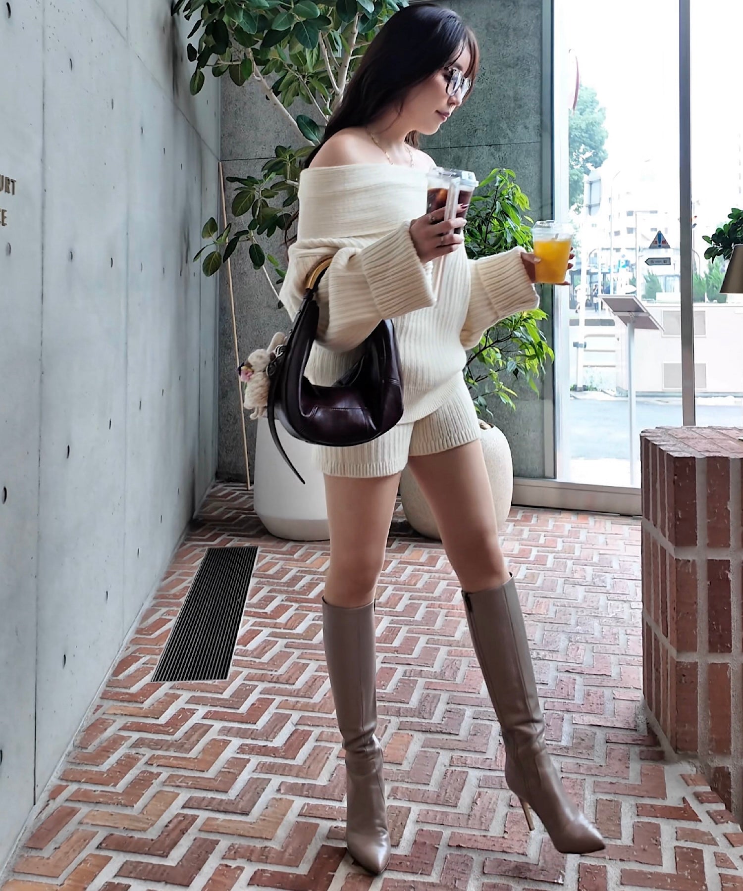 オフショルオーバートップス＆パンツセット