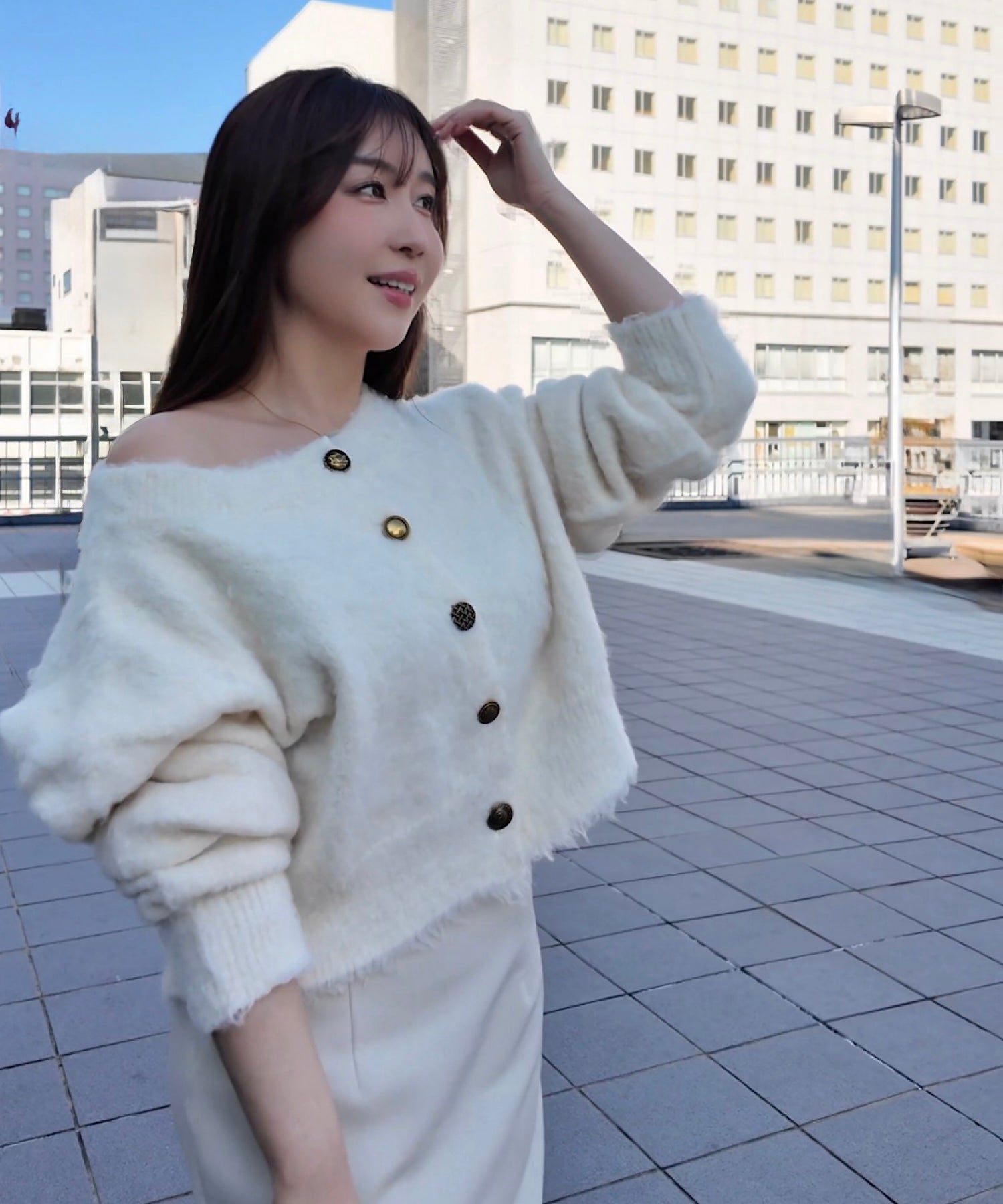 ランダムボタンショートカーディガン