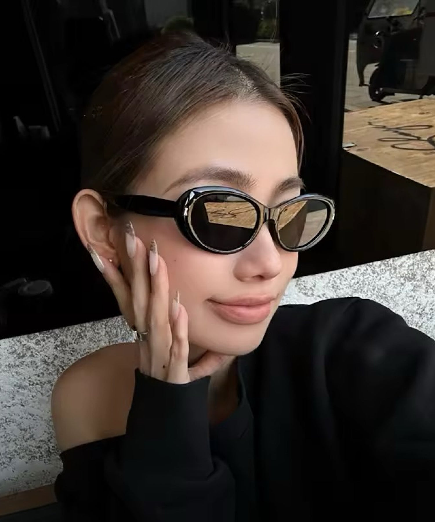 モードオーバル サングラス（UV400）