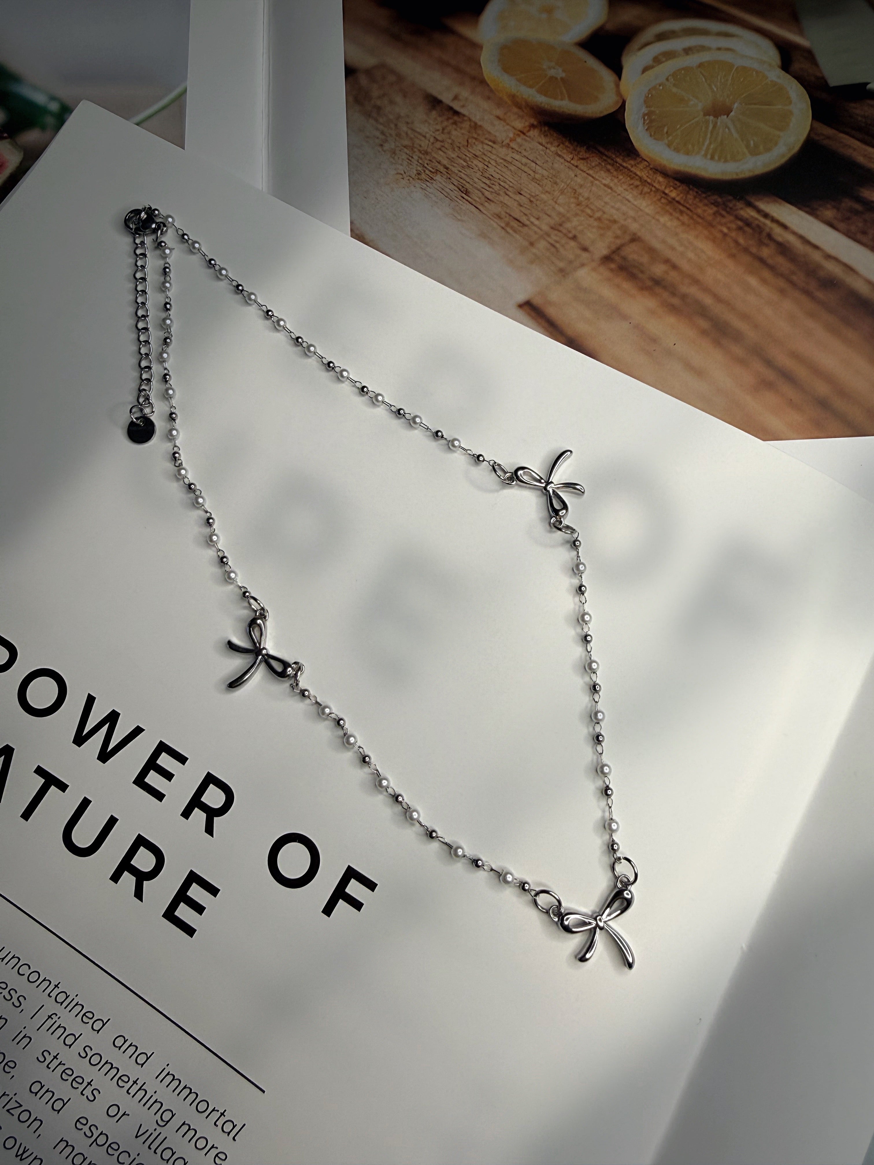 トリプルリボン 316Lサージカルネックレス– THEO accessory collection –