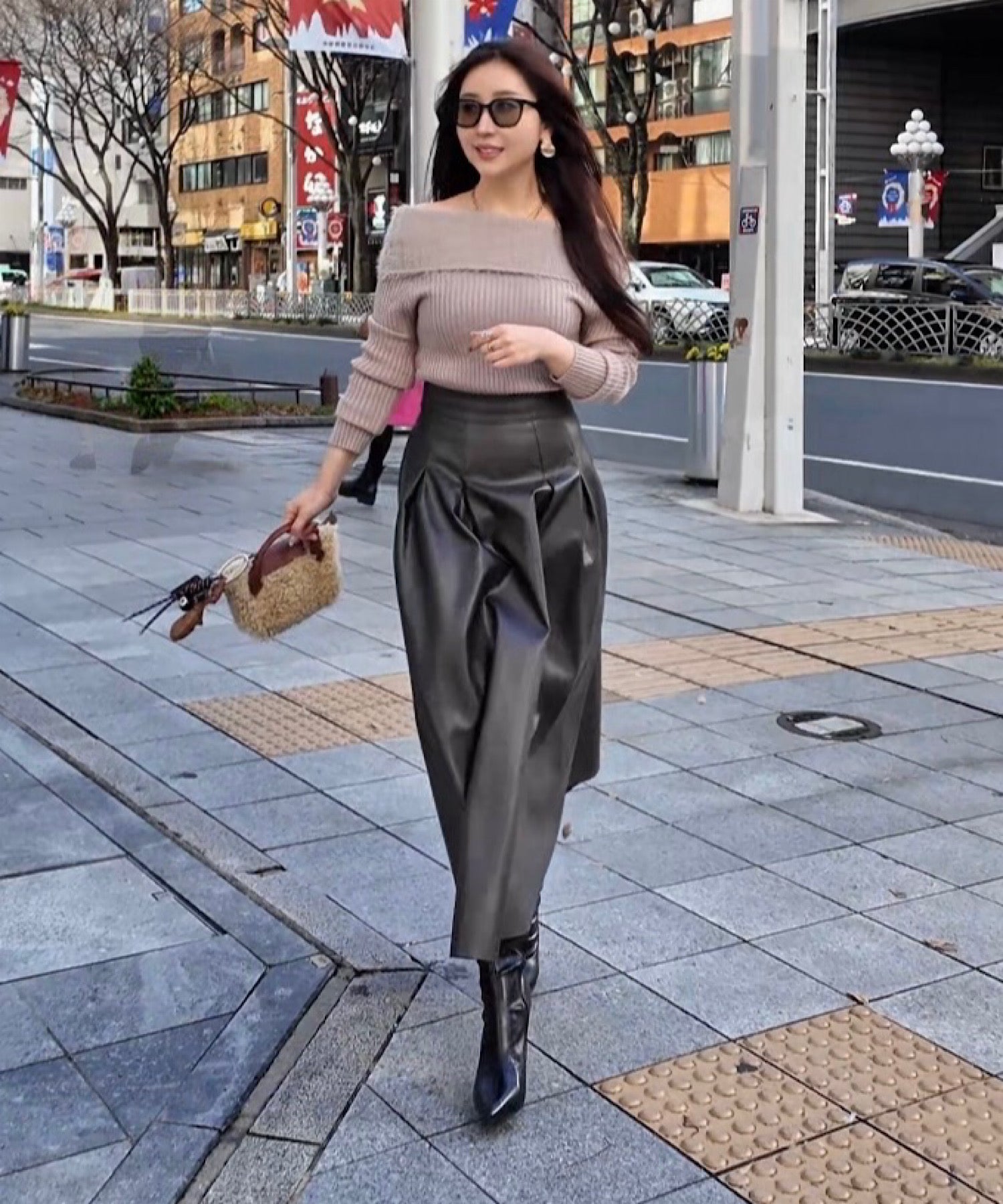 ヘップバーンレザーロングフレアスカート | THEODORIC.dy公式通販