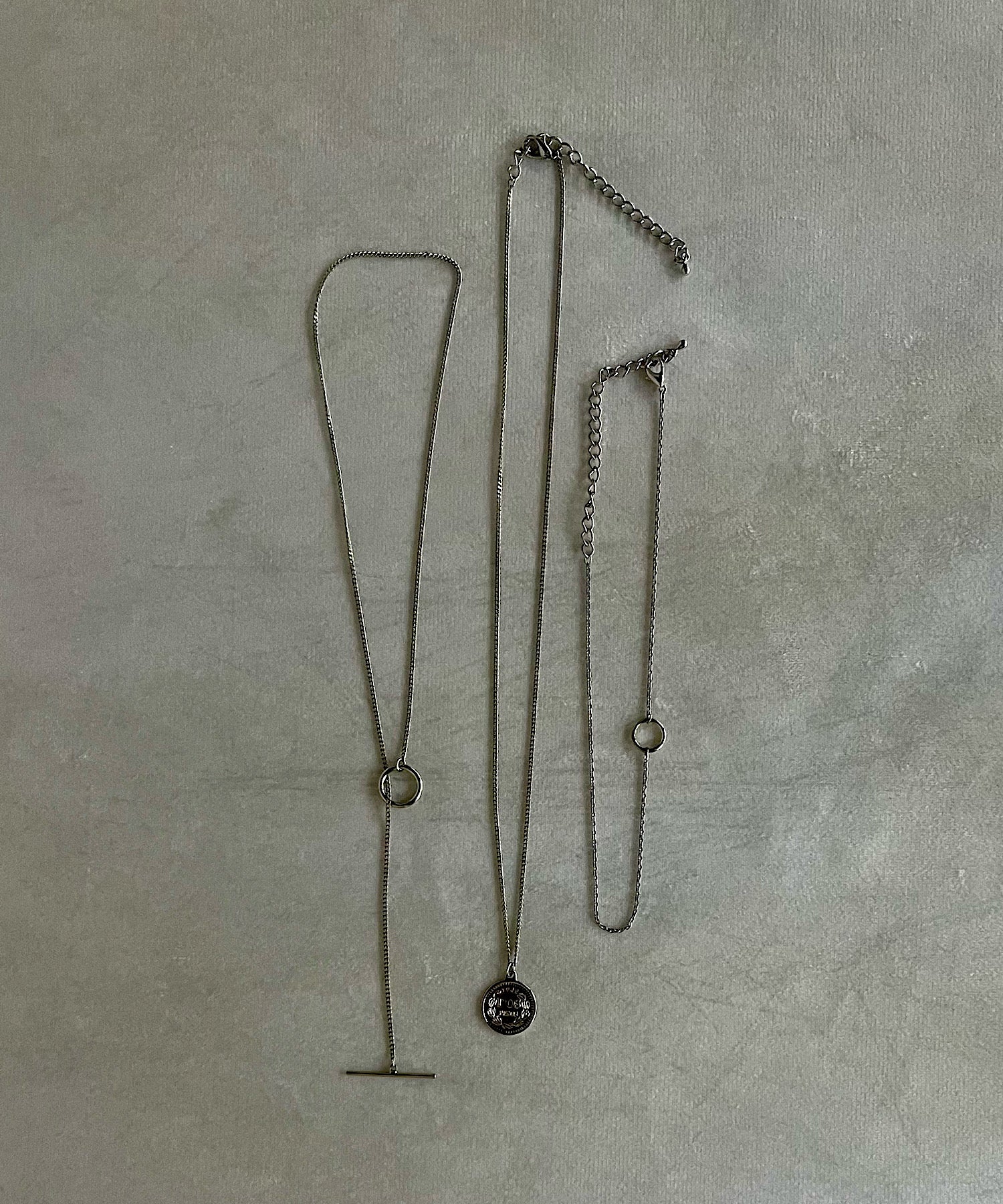 トリプルチャームコインネックレス